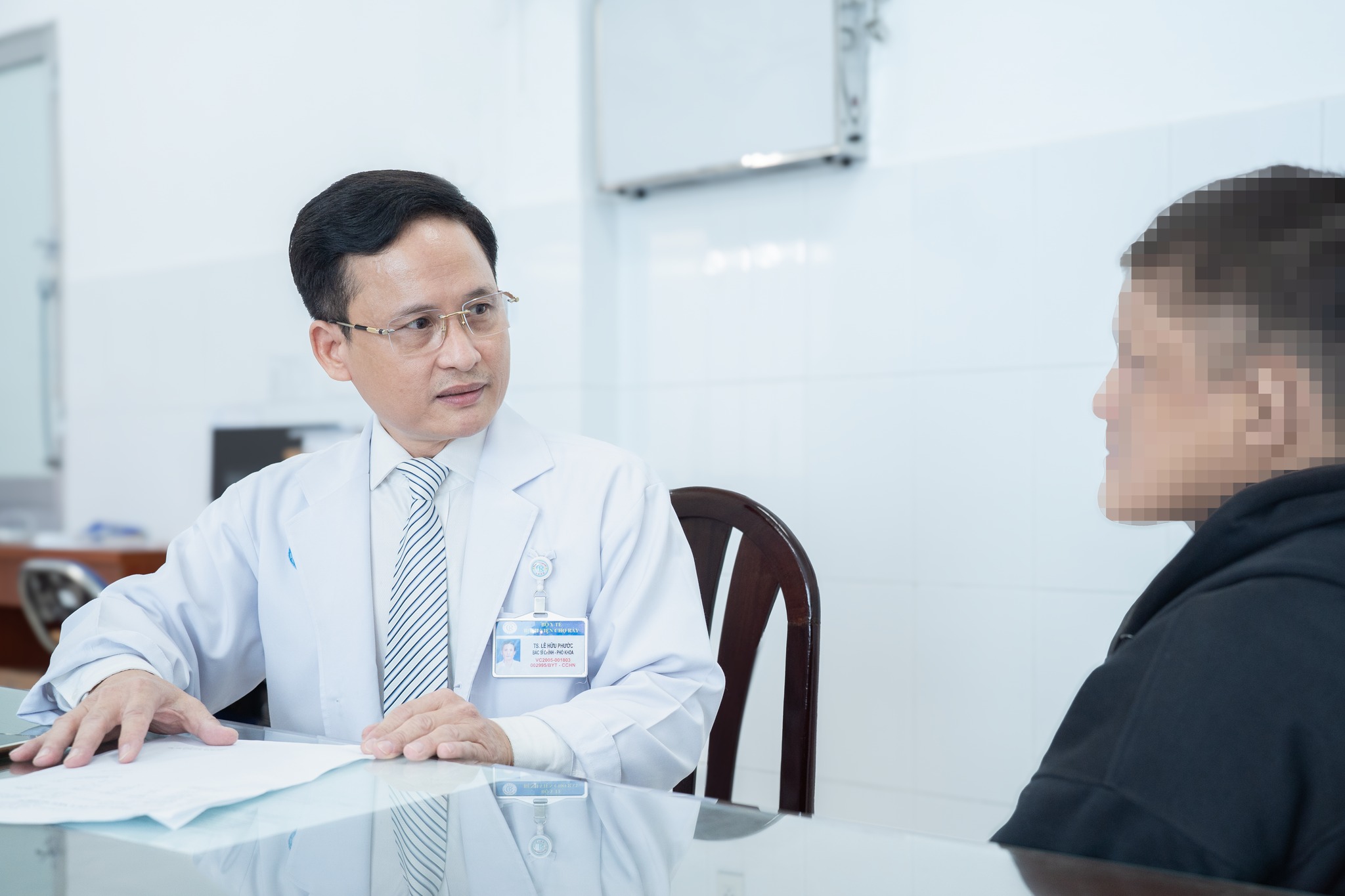 Hành trình 20 năm với căn bệnh khó chẩn đoán của nam thanh niên 23 tuổi - Ảnh 1.