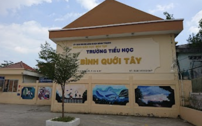 Liên quan vụ hàng chục học sinh đau bụng, sốt: Sở Y tế TPHCM thông tin thêm - Ảnh 2.