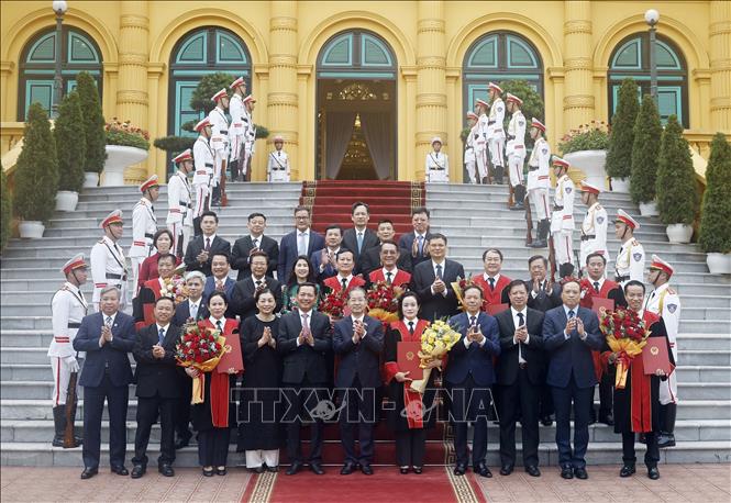 Tổng B&iacute; thư T&ocirc; L&acirc;m trao quyết định bổ nhiệm Thẩm ph&aacute;n T&ograve;a &aacute;n nh&acirc;n d&acirc;n tối cao 2026 - Ảnh 8.