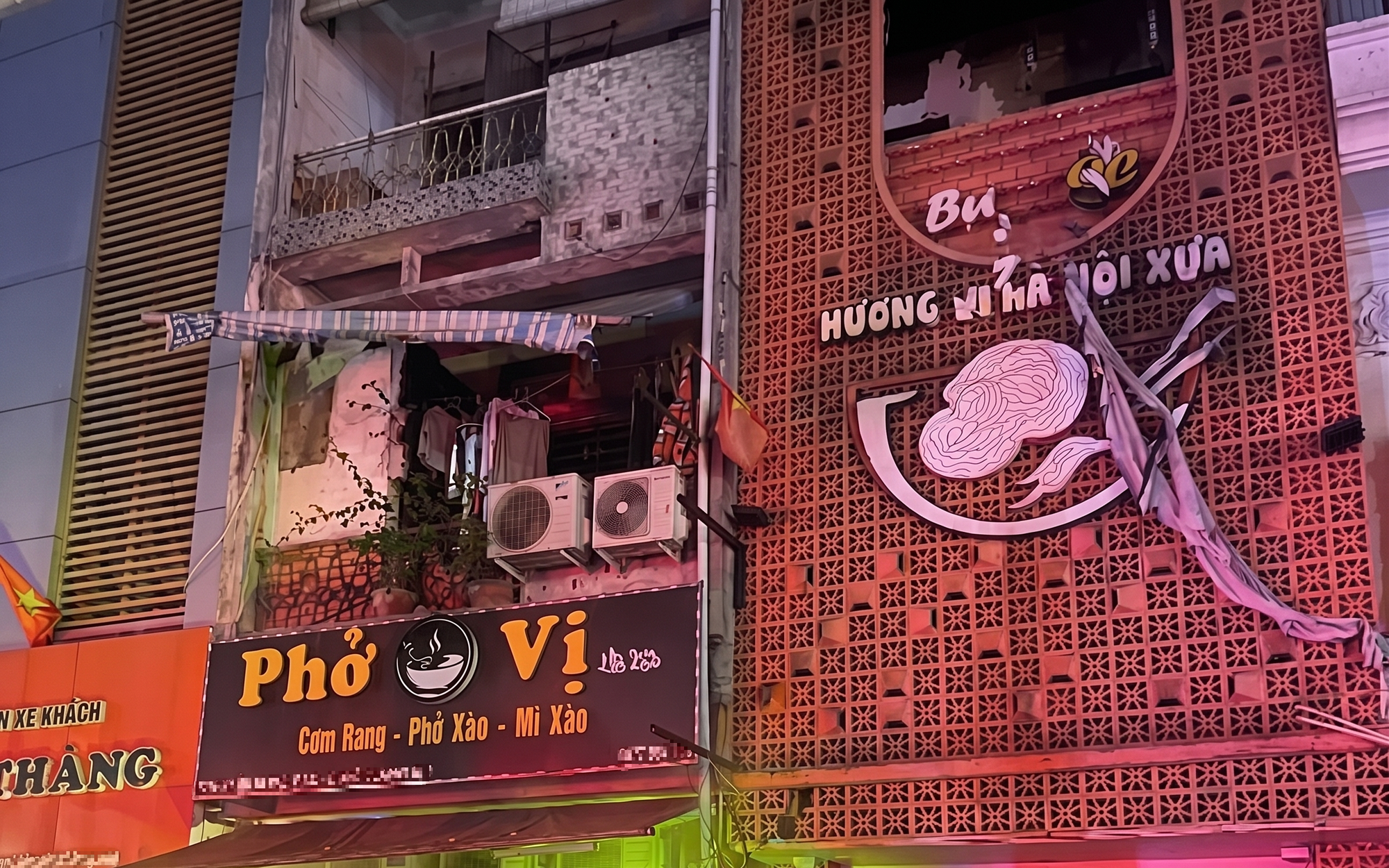 Cháy quán ăn ở trung tâm TPHCM, giải cứu 4 người