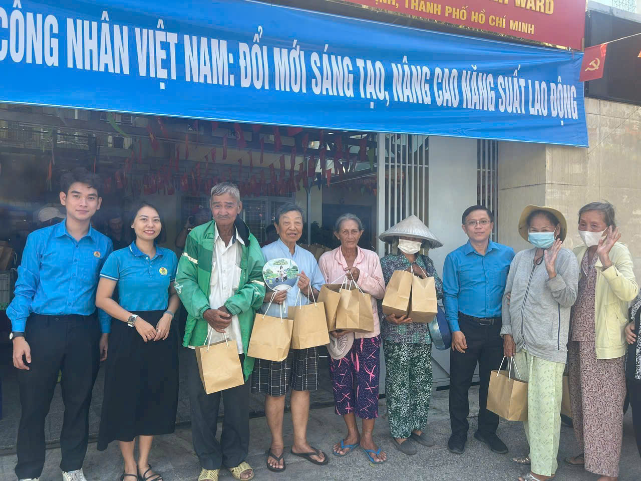 Thông tin nổi bật tại TPHCM ngày 1-5: cháy quán ăn khu trung tâm; thông xe cầu vượt nút giao An Phú - Ảnh 3.