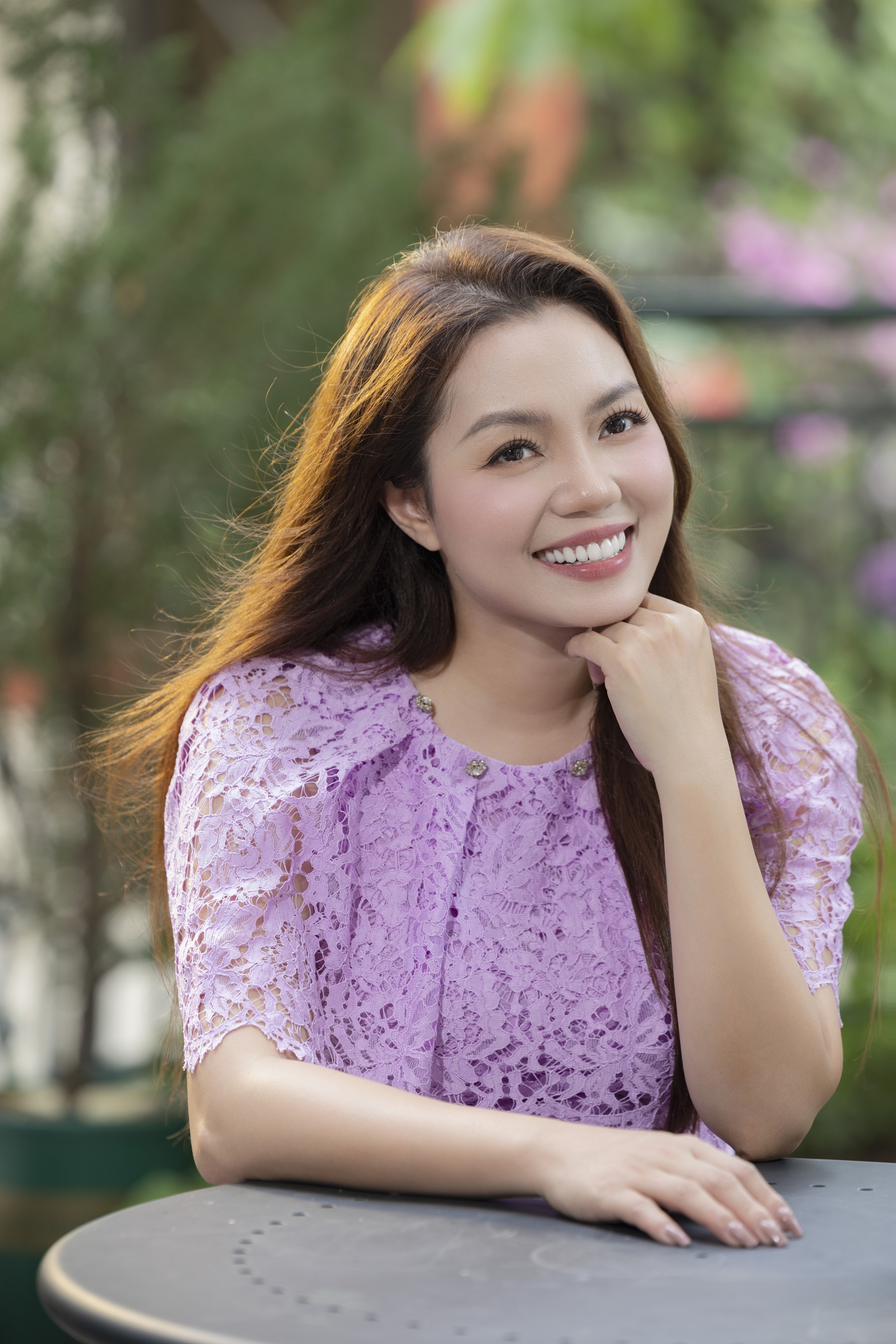M&oacute;n qu&agrave; &yacute; nghĩa của ca sĩ Nguyễn Ngọc Anh v&agrave;o "Ng&agrave;y của mẹ" - Ảnh 2.