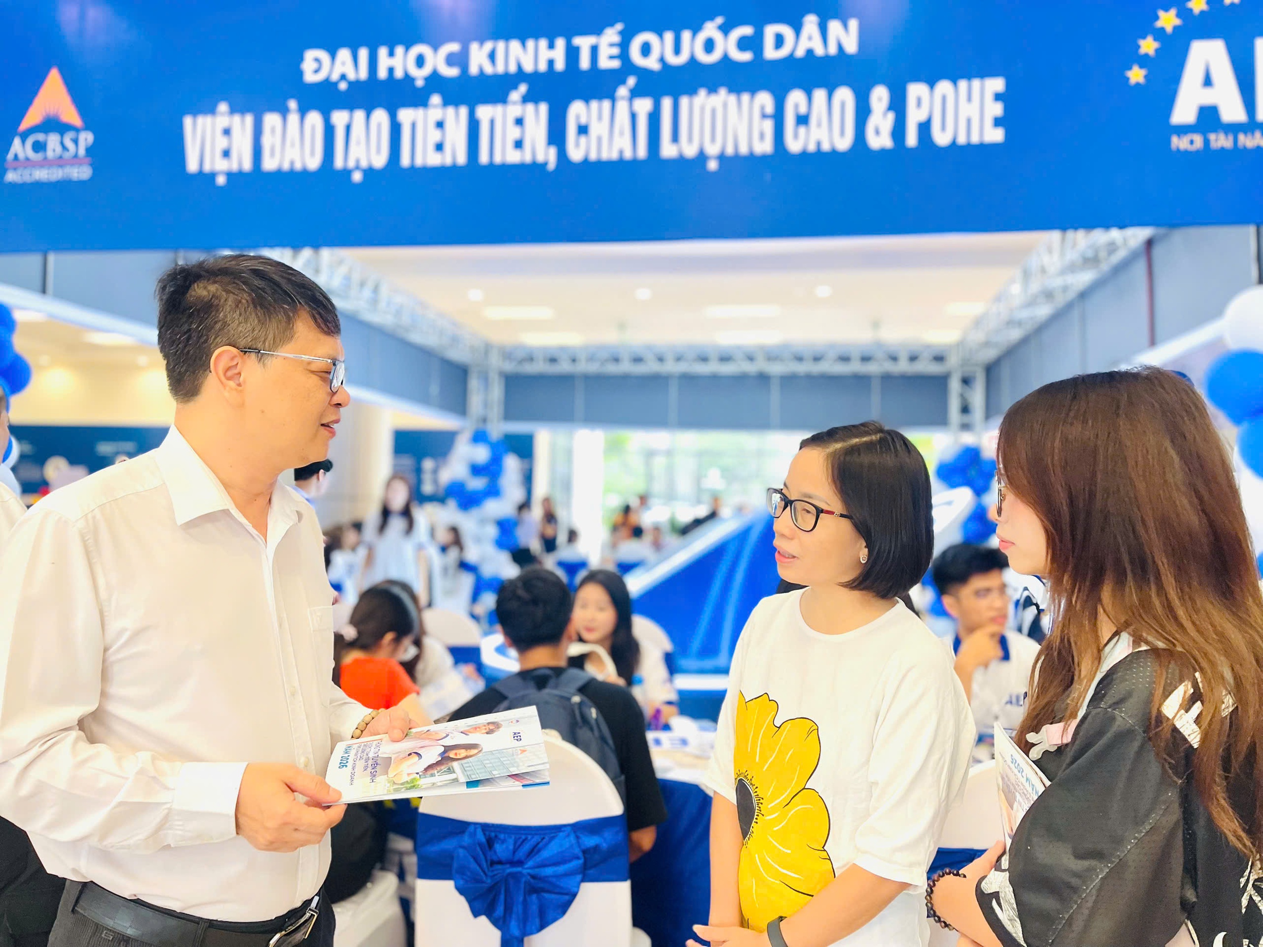 ĐH Kinh tế Quốc dân tuyển 9000 chỉ tiêu, mở thêm 15 ngành, chương trình mới - Ảnh 2.
