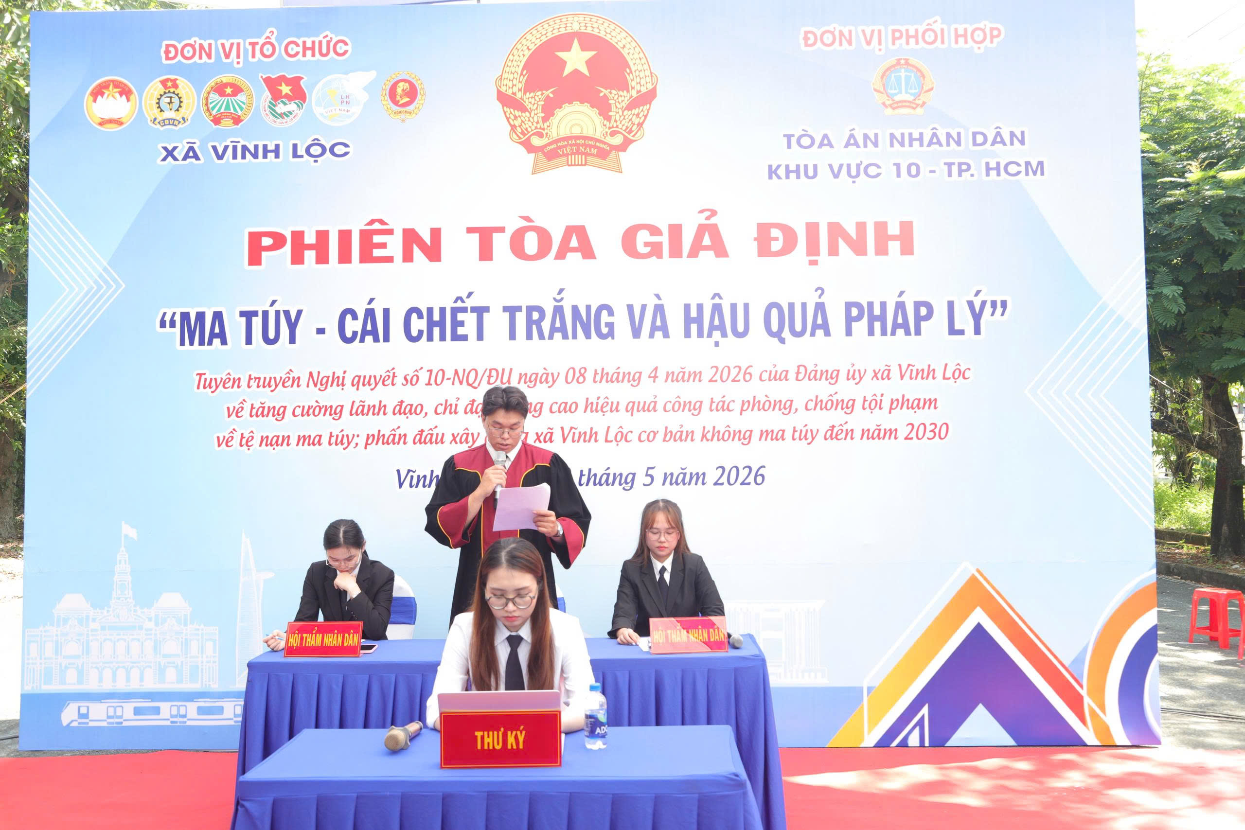 X&atilde; Vĩnh Lộc tổ chức phi&ecirc;n t&ograve;a giả định tuy&ecirc;n truyền ph&ograve;ng, chống ma t&uacute;y - Ảnh 2.