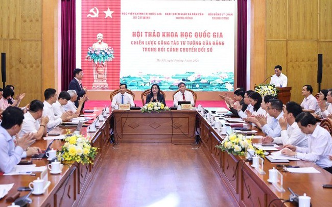 Phát huy vai trò công tác chính trị, tư tưởng