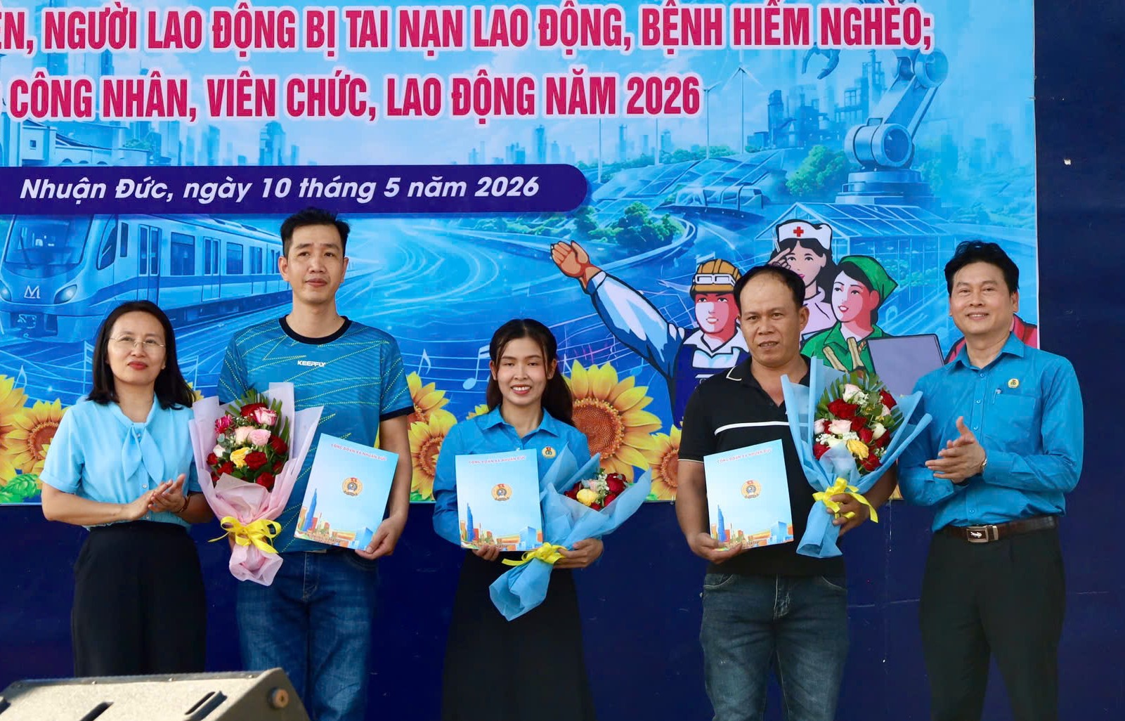 Công đoàn xã Nhuận Đức: Tăng cường chăm lo cho đoàn viên, lao động trong Tháng Công nhân - Ảnh 3.
