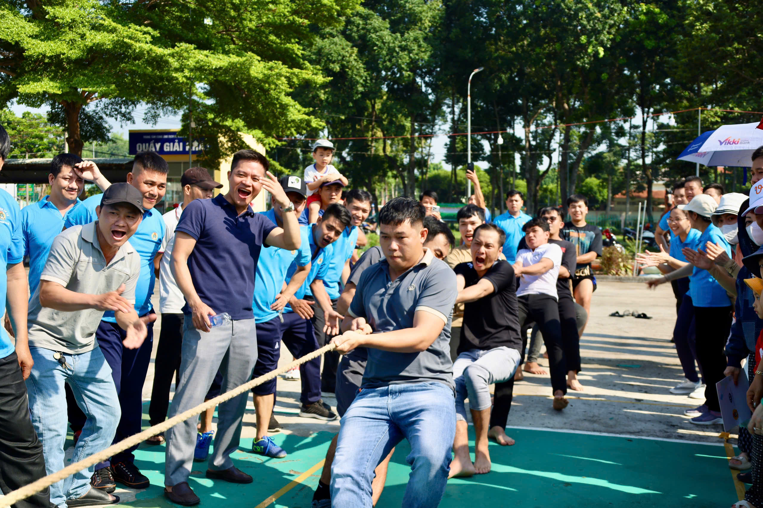 Công đoàn xã Nhuận Đức: Tăng cường chăm lo cho đoàn viên, lao động trong Tháng Công nhân - Ảnh 5.