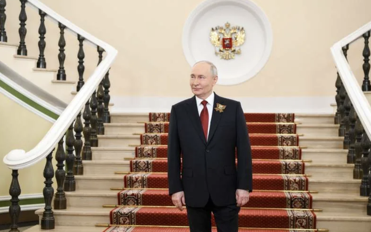 Tổng thống Nga Vladimir Putin ra đề nghị nóng về Iran