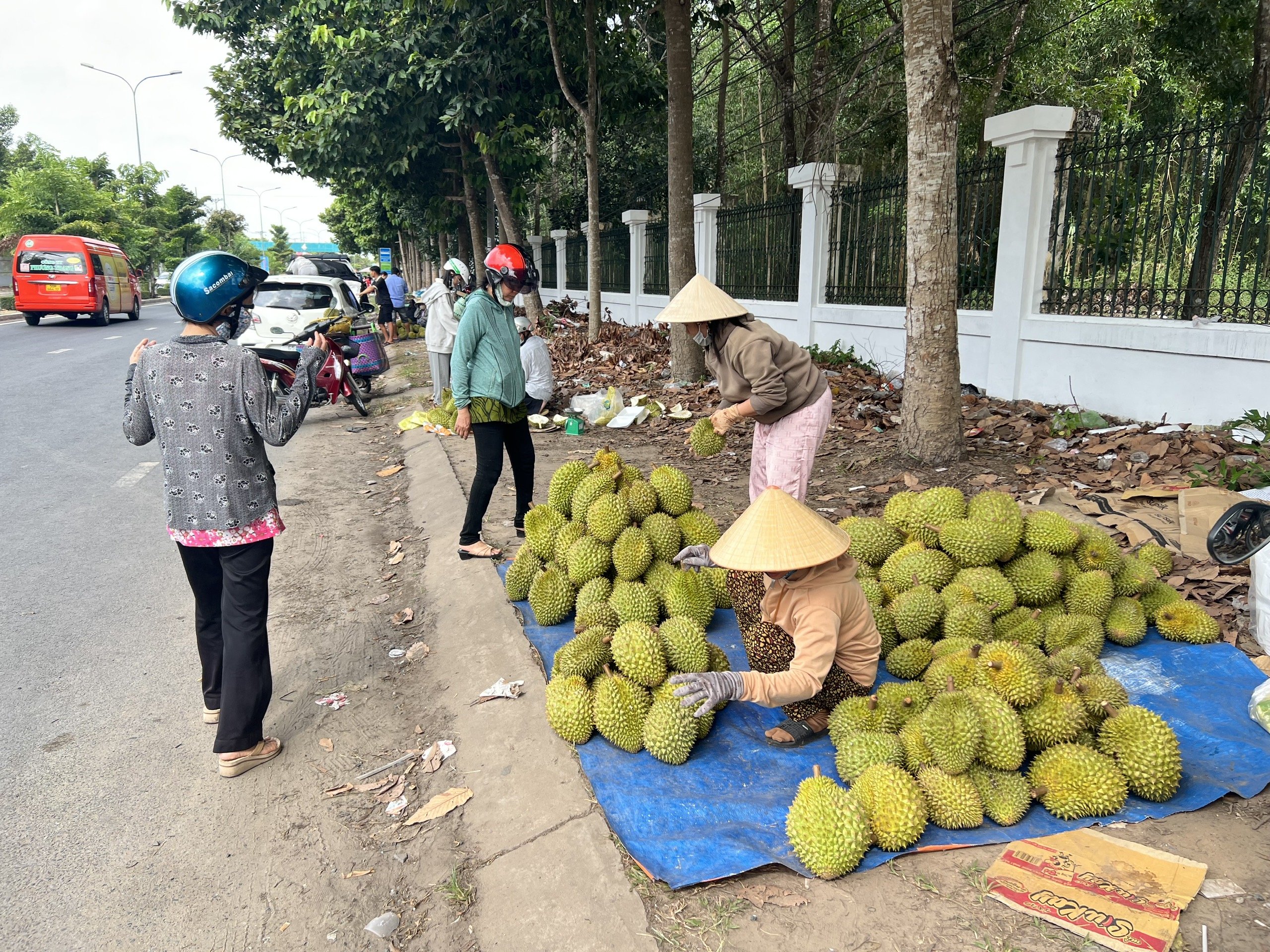 VIDEO: Con đường "thơm nức" nhất Cần Thơ hút người mua suốt ngày - Ảnh 6.
