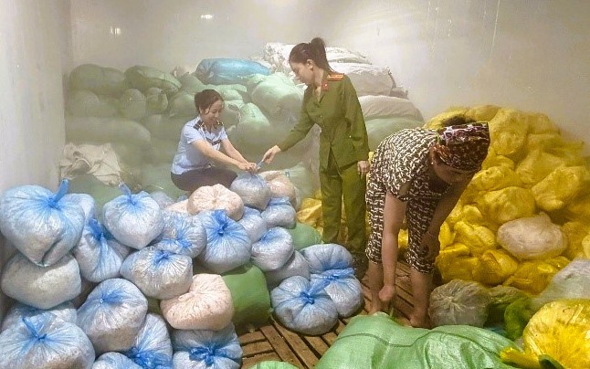 Thanh Hóa phát hiện 14 tấn bì heo không rõ nguồn gốc xuất xứ