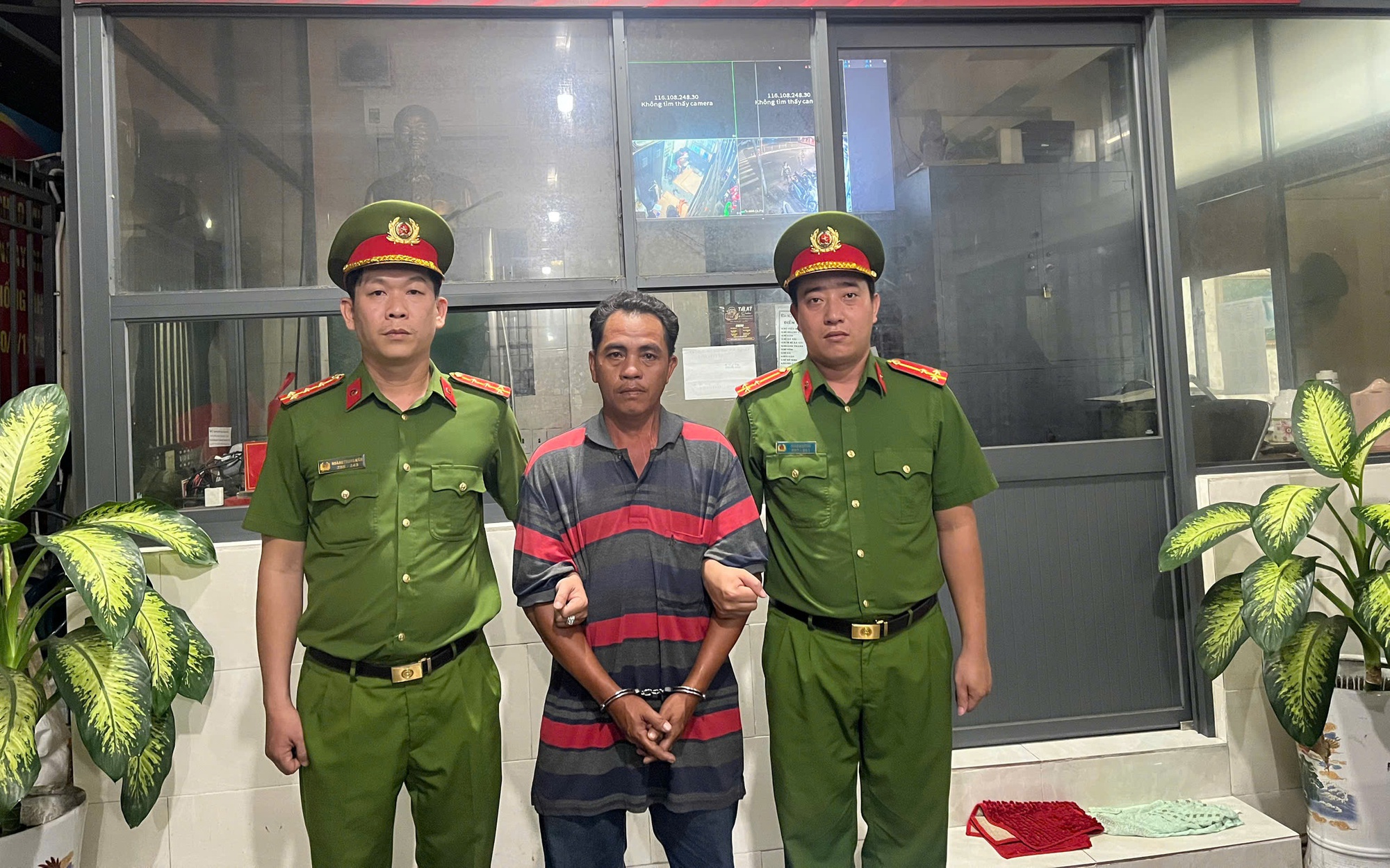 Đánh CSGT để giải cứu anh trai vi phạm nồng độ cồn ở mức kịch khung