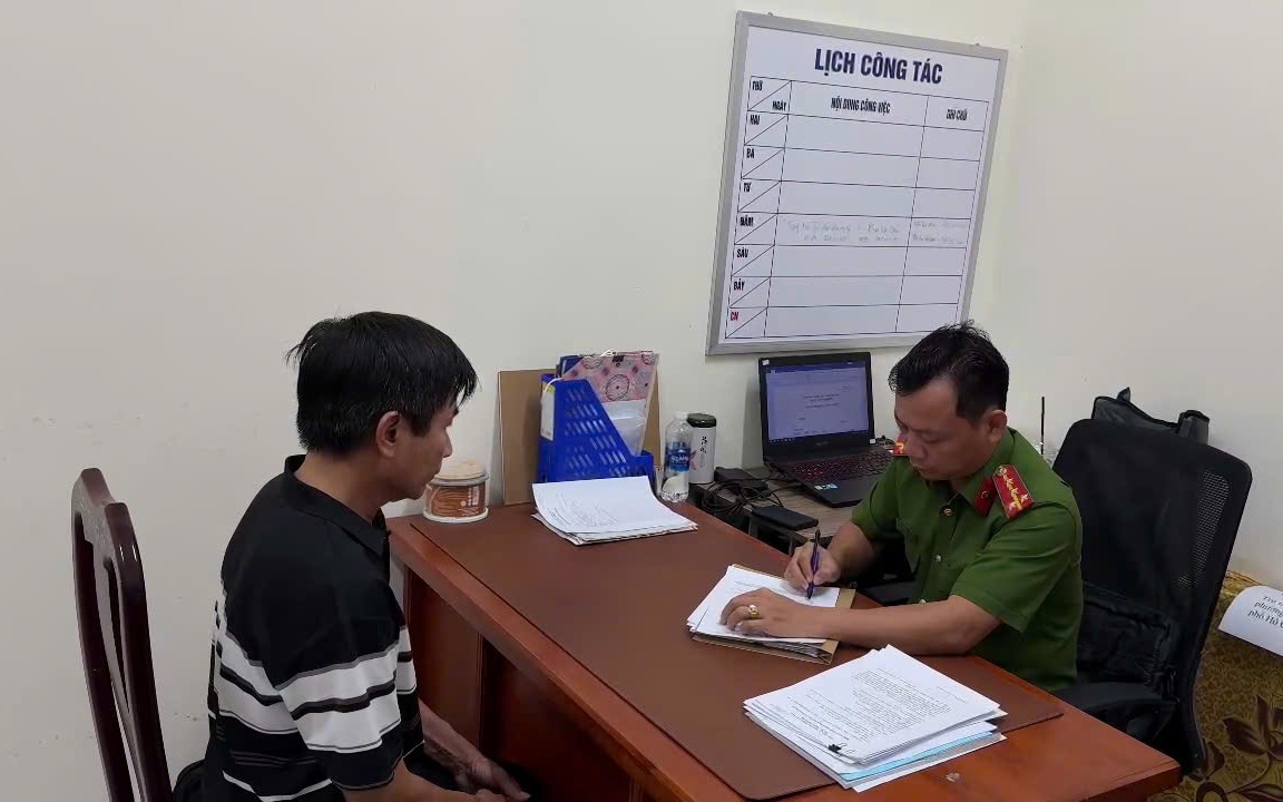 Công an vào cuộc vụ shipper bị đánh vì từ chối cắt lông chó ở TPHCM