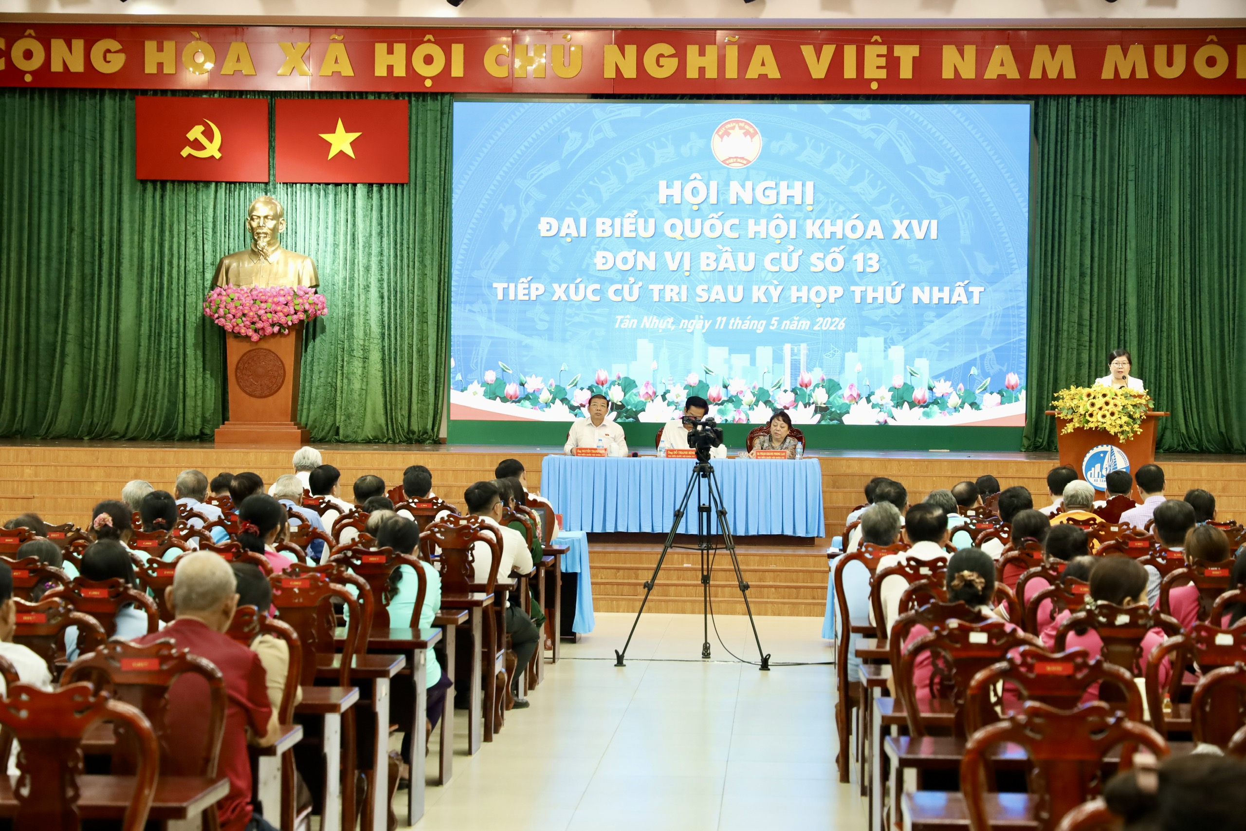 Cử tri 7 x&atilde; ph&iacute;a T&acirc;y TPHCM n&ecirc;u nhiều vấn đề d&acirc;n sinh &ldquo;n&oacute;ng&rdquo; - Ảnh 1.