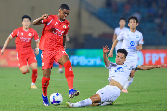 V-League 2025-2026: "Tân vương" dần lộ diện - Ảnh 1.