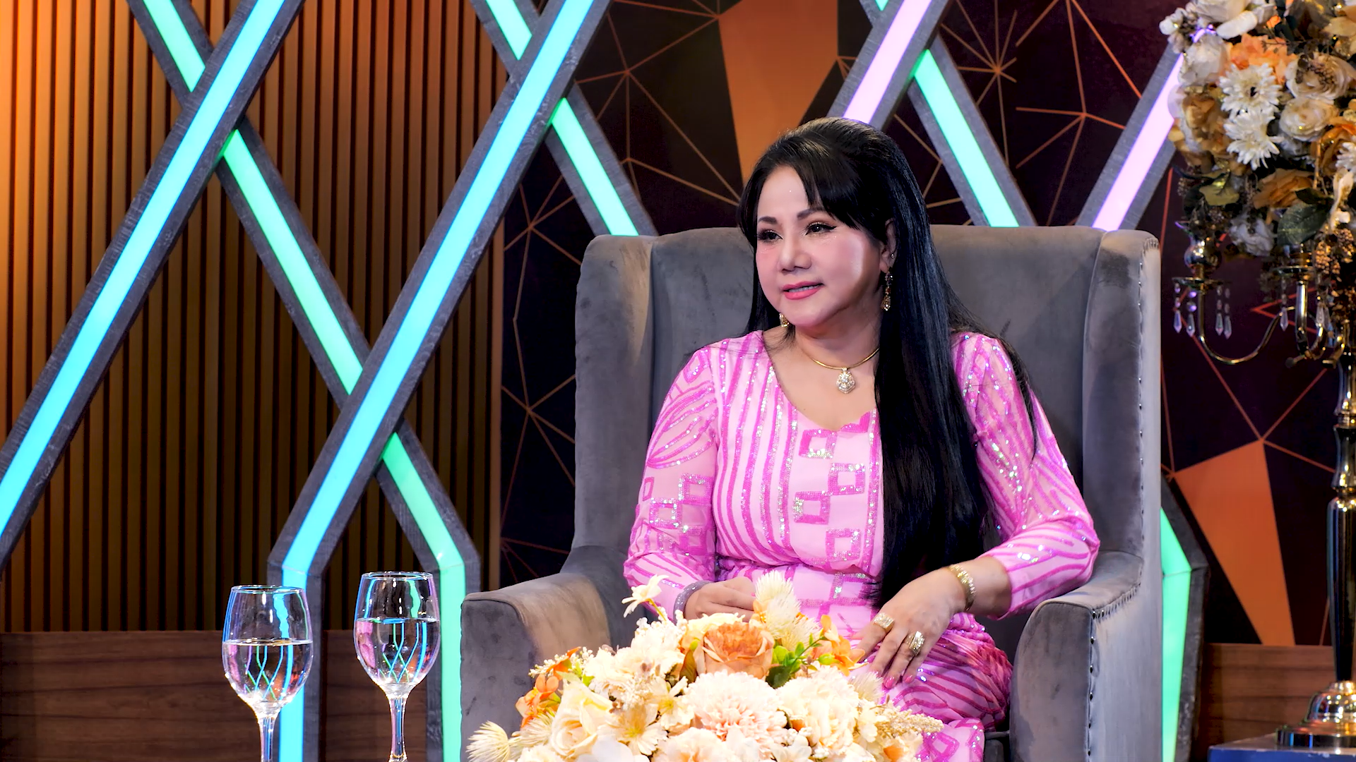 "Chị đẹp" Ngọc &Aacute;nh kể chuyện "t&iacute;ch sản" bằng v&agrave;ng thời ho&agrave;ng kim - Ảnh 1.