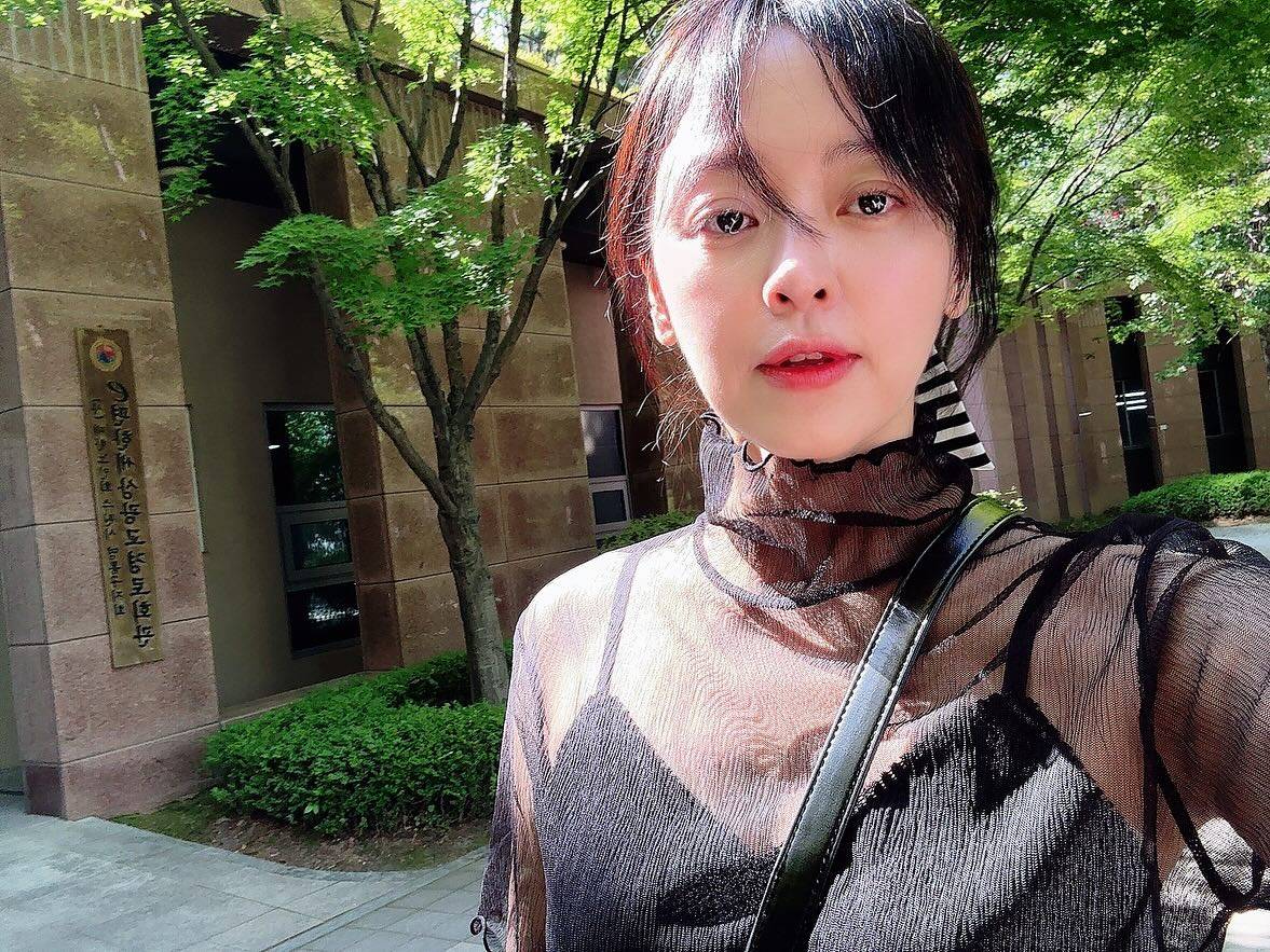 Minh tinh "Nhà vua và chàng hề" tái hôn với một bác sĩ - Ảnh 4.