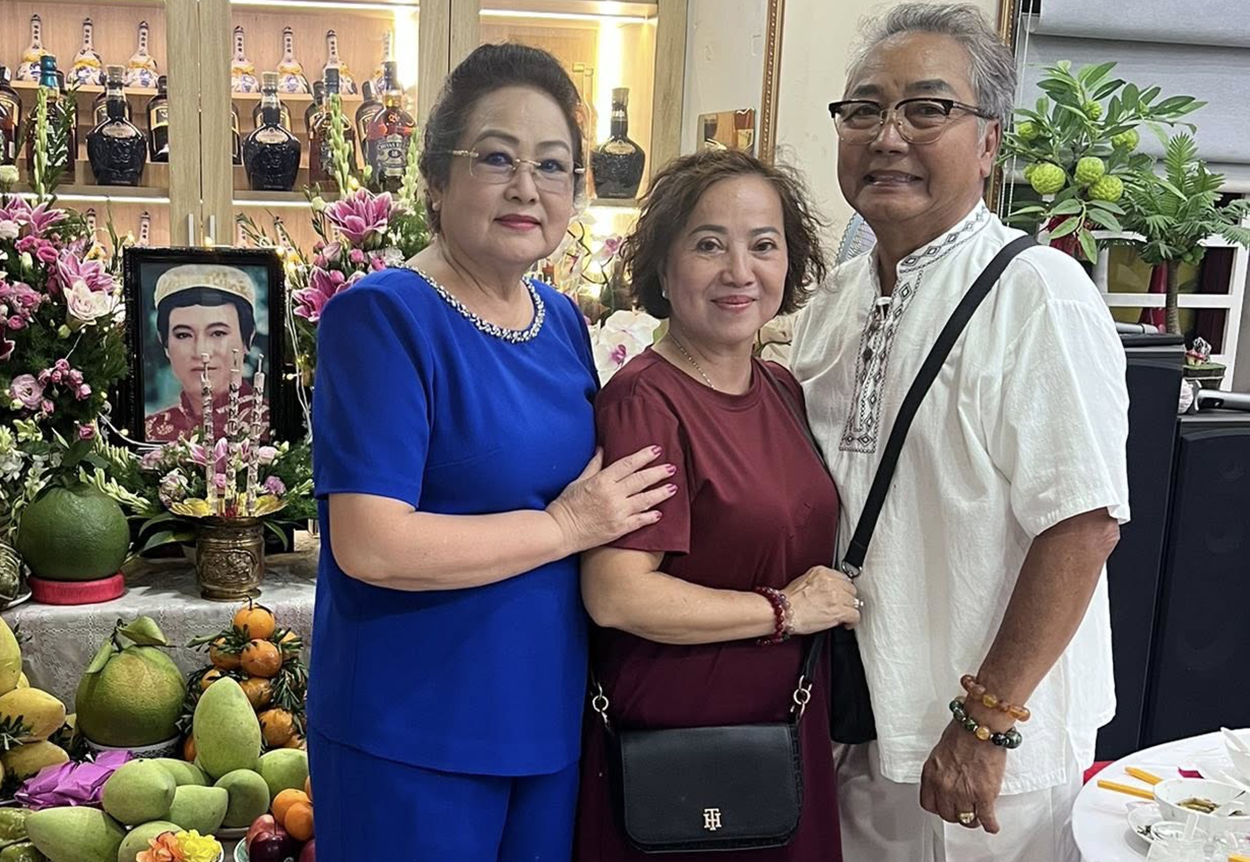 Lệ Thủy, Tô Kim Hồng, Trang Bích Liễu nhớ về Thanh Sang trong ngày giỗ - Ảnh 4.