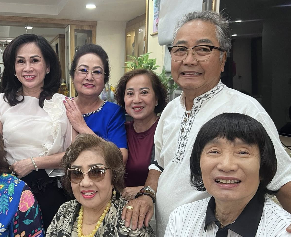 Lệ Thủy, Tô Kim Hồng, Trang Bích Liễu nhớ về Thanh Sang trong ngày giỗ - Ảnh 3.