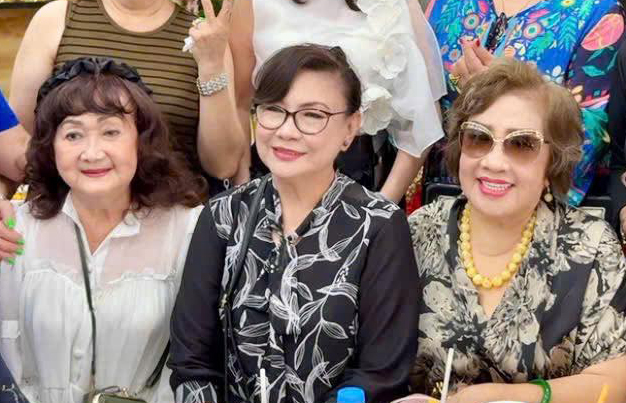 Lệ Thủy, Tô Kim Hồng, Trang Bích Liễu nhớ về Thanh Sang trong ngày giỗ - Ảnh 1.