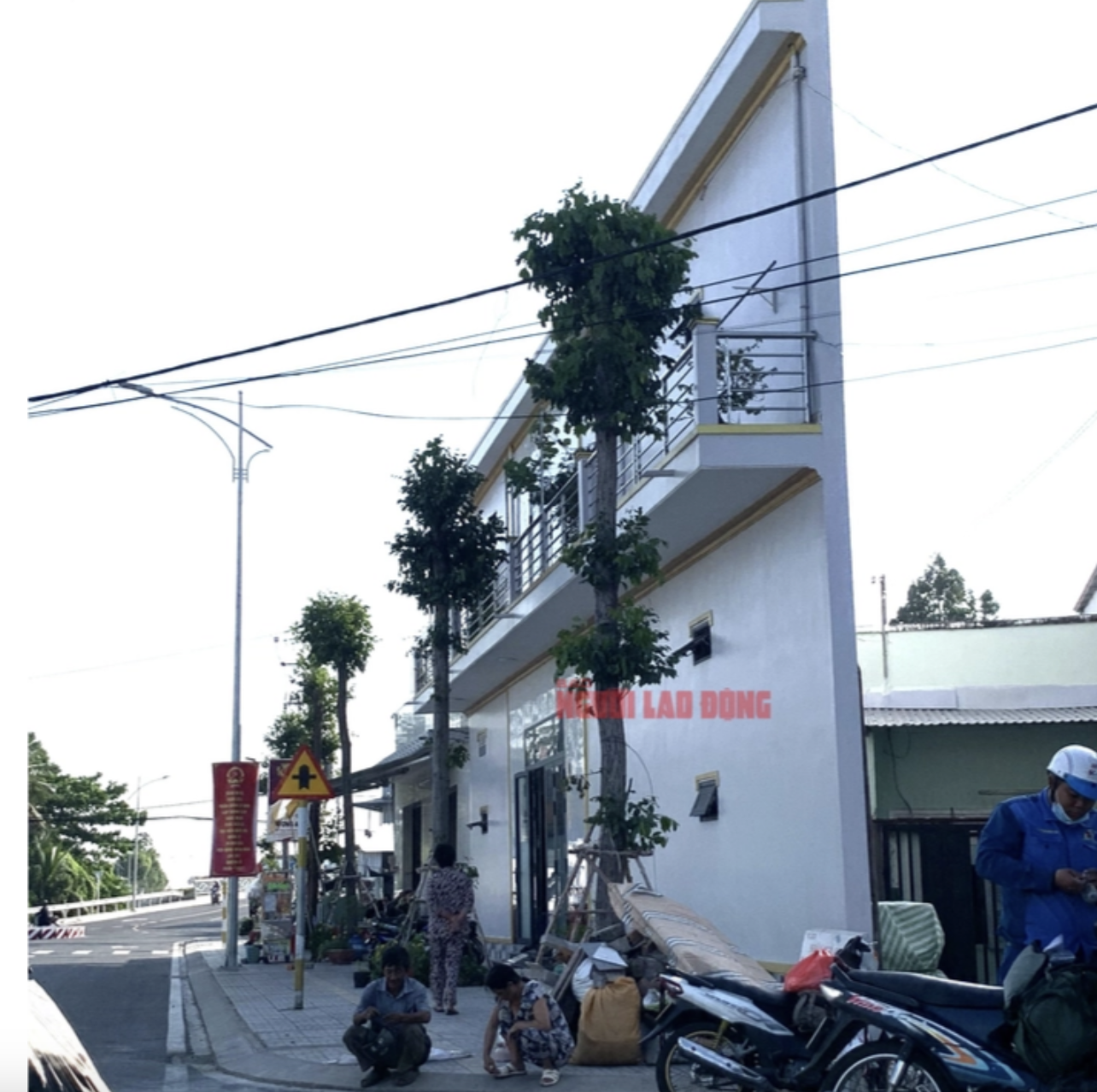 Chủ căn nh&agrave; "kỳ lạ" g&acirc;y x&ocirc;n xao ở Cần Thơ xin cấp giấy chứng nhận quyền sử dụng đất  - Ảnh 1.