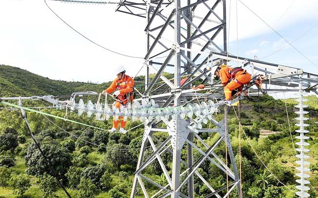 EVN tiết kiệm ngàn tỉ đồng từ chuyển đổi số