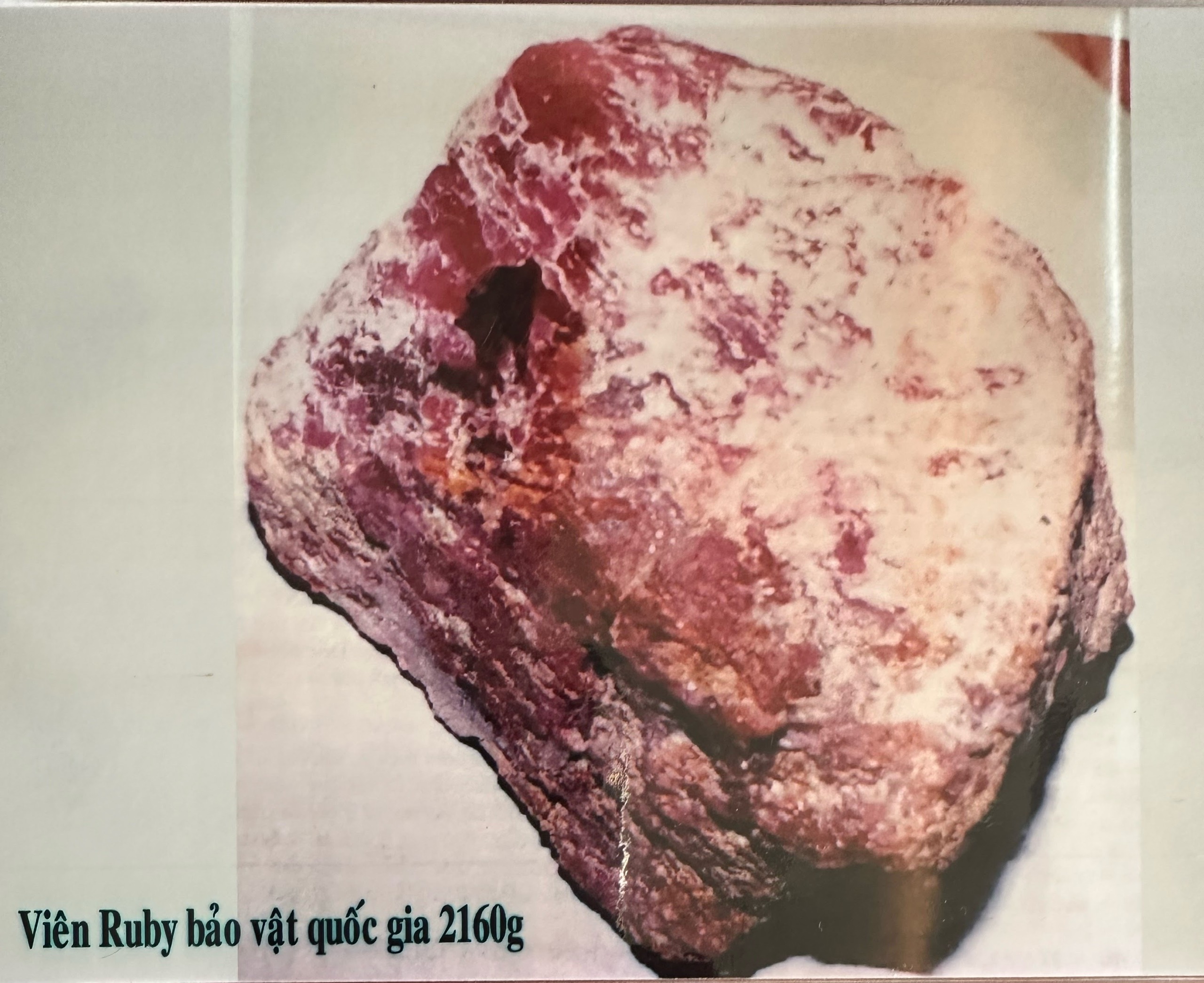 Chuyện chưa kể về hai viên đá quý bảo vật quốc gia - Ảnh 2.