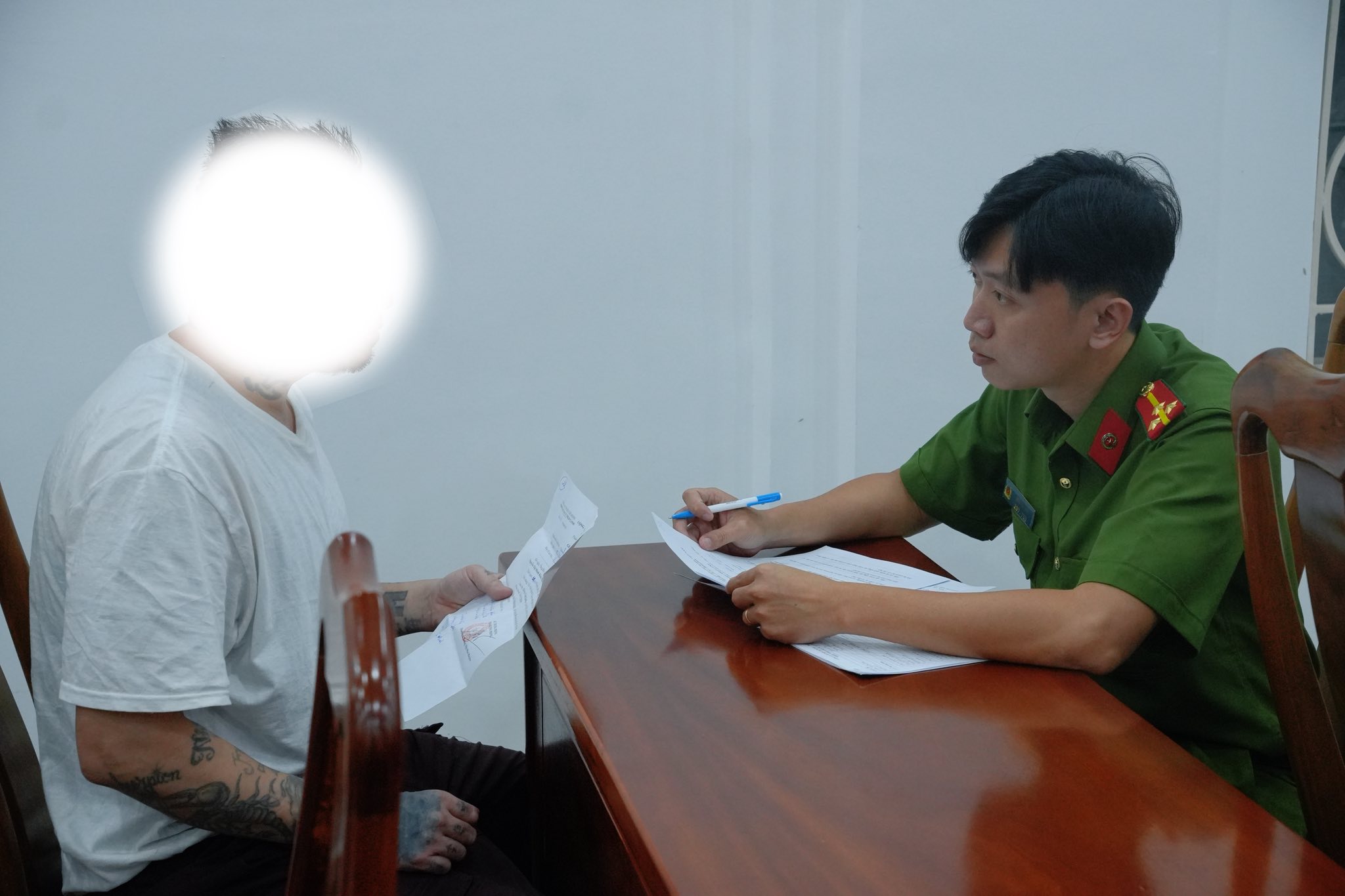 Công an TPHCM tiếp nhận 33 công dân bị Mỹ trục xuất - Ảnh 4.