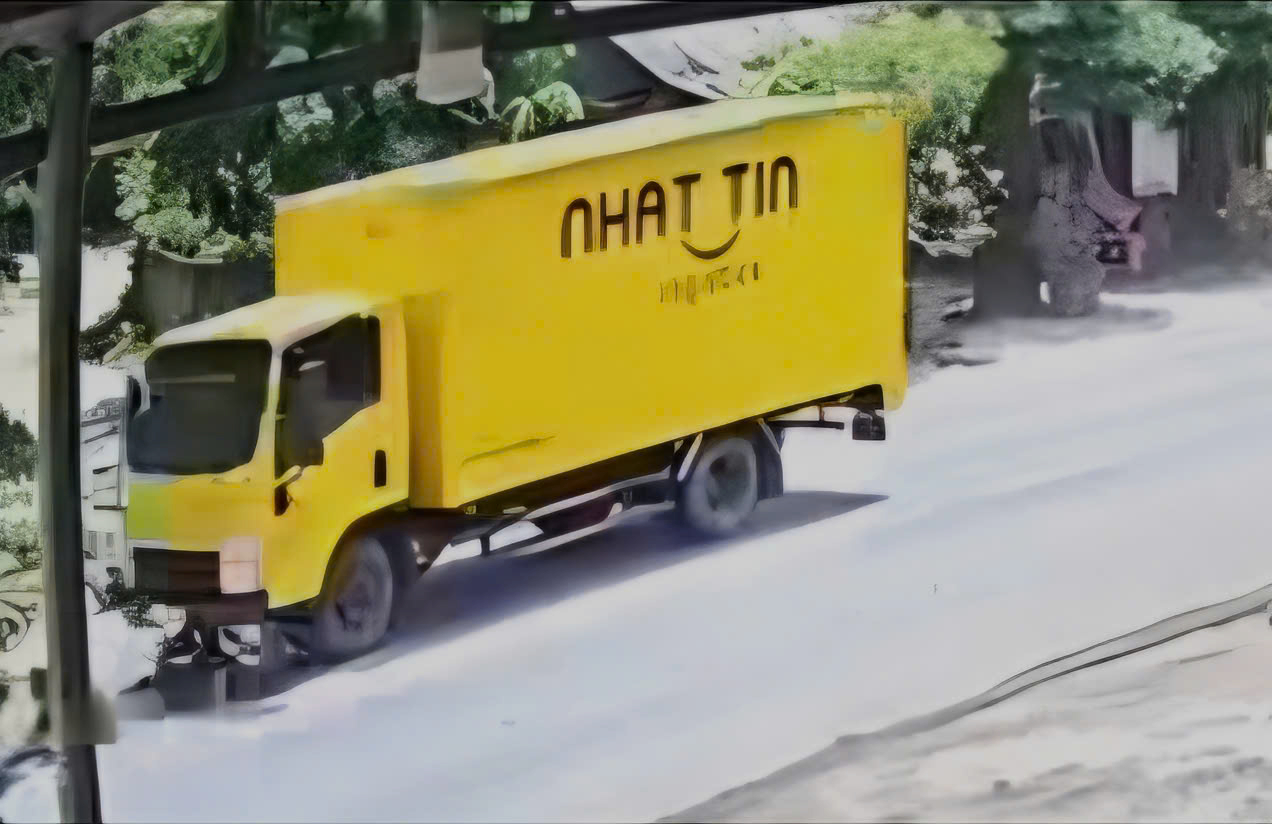 Va chạm xe thư b&aacute;o tại Quảng Trị khiến 2 người thương vong nghi&ecirc;m trọng - Ảnh 1.