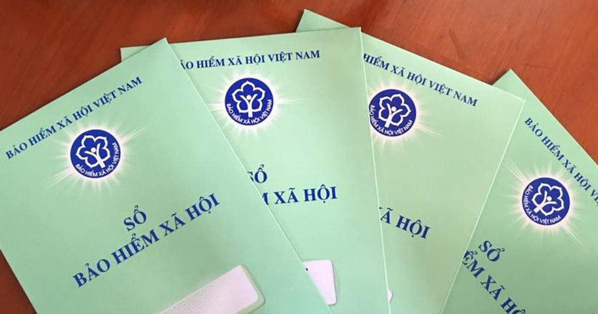 Quy tr&igrave;nh mới về thu BHXH, cấp sổ BHXH v&agrave; thẻ BHYT - Ảnh 1.