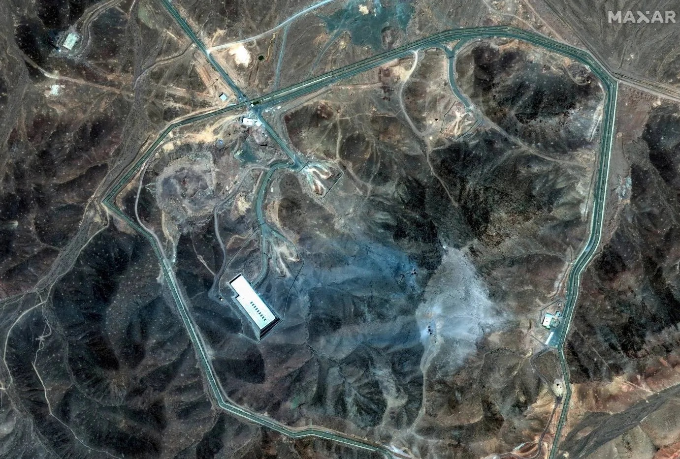 Chiến sự Trung Đông ngày 12-5: Iran đe dọa làm giàu uranium 90%, Israel gửi Iron Dome đến UAE - Ảnh 1.