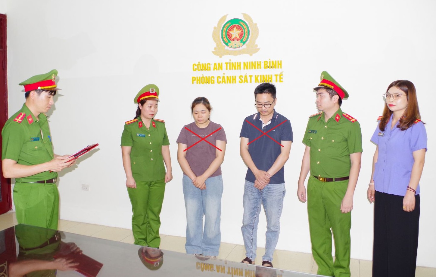 Khởi tố đôi nam nữ làm giả hồ sơ mua nhà ở xã hội - Ảnh 1.
