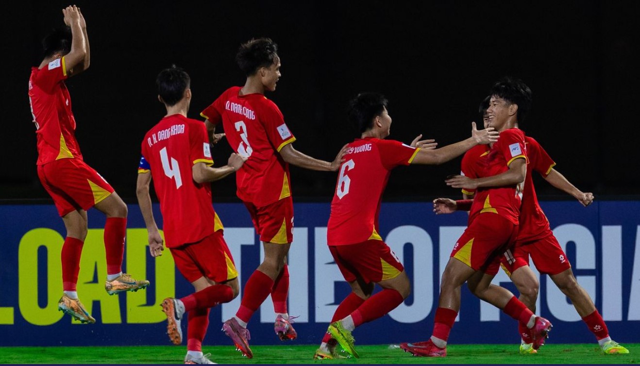 U17 Việt Nam ngược d&ograve;ng v&agrave;o World Cup với ng&ocirc;i đầu bảng - Ảnh 1.