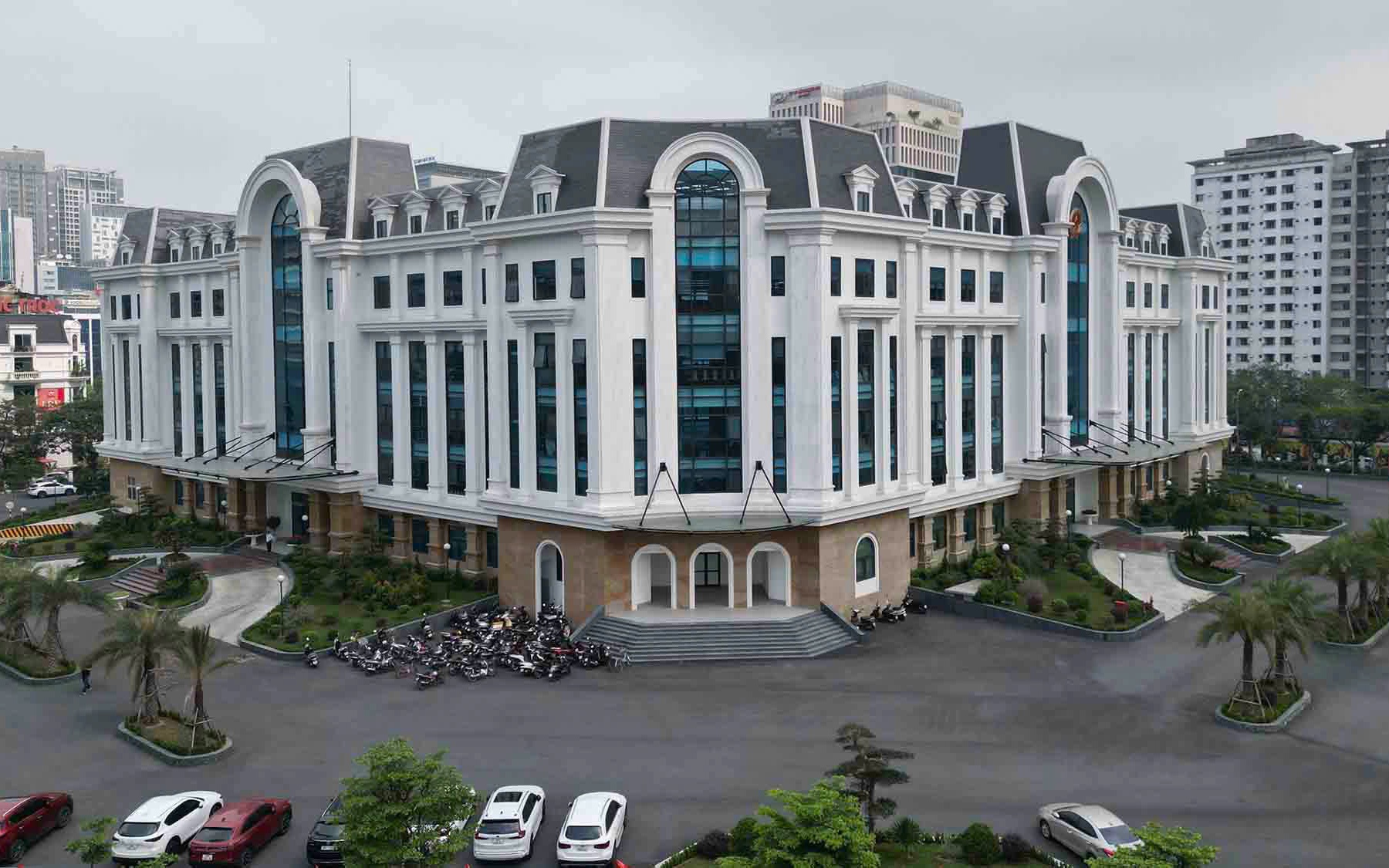 Đánh thức trụ sở dôi dư