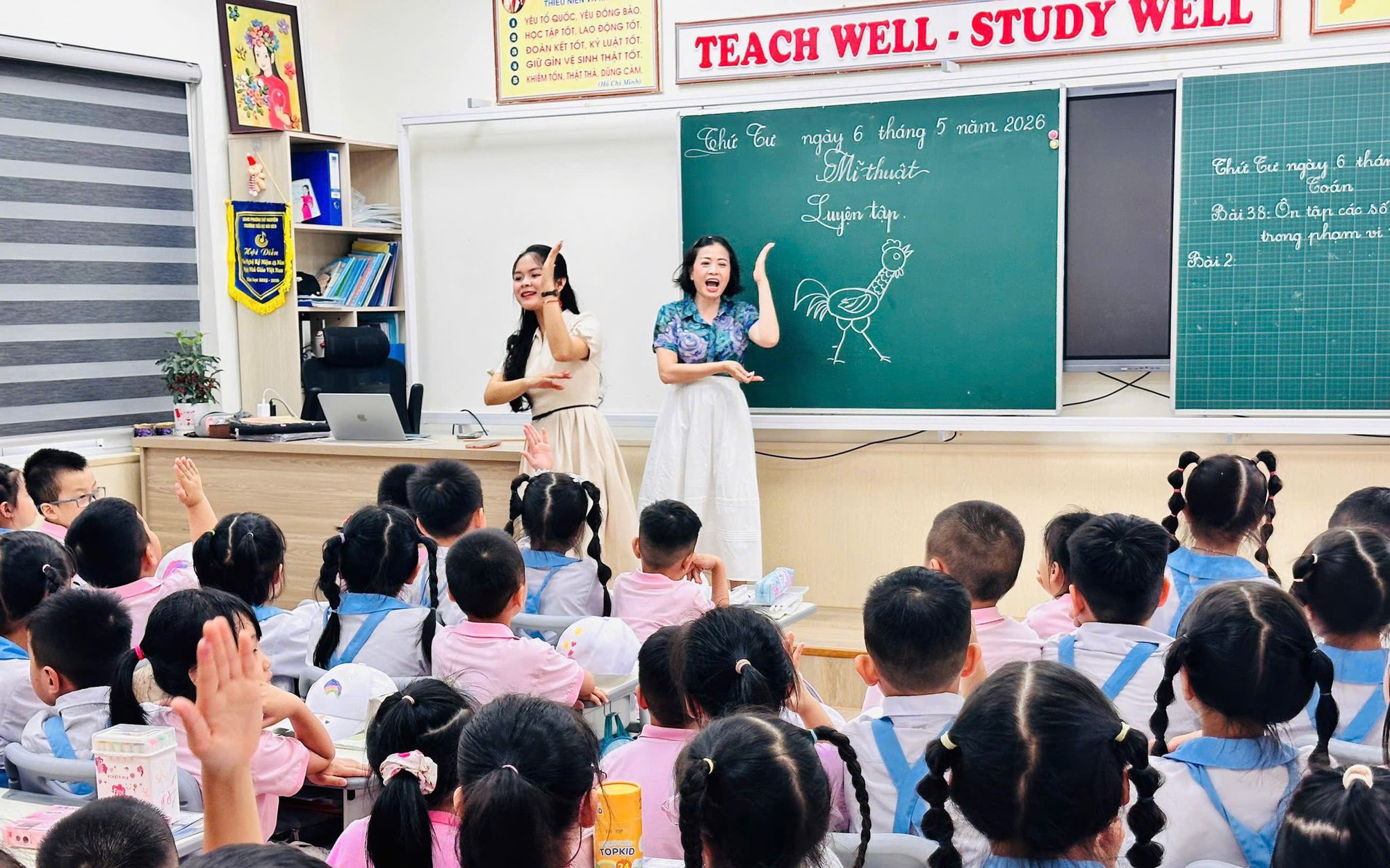Chi gần 252 tỉ đồng xây dựng 9 "trường học xã hội chủ nghĩa"