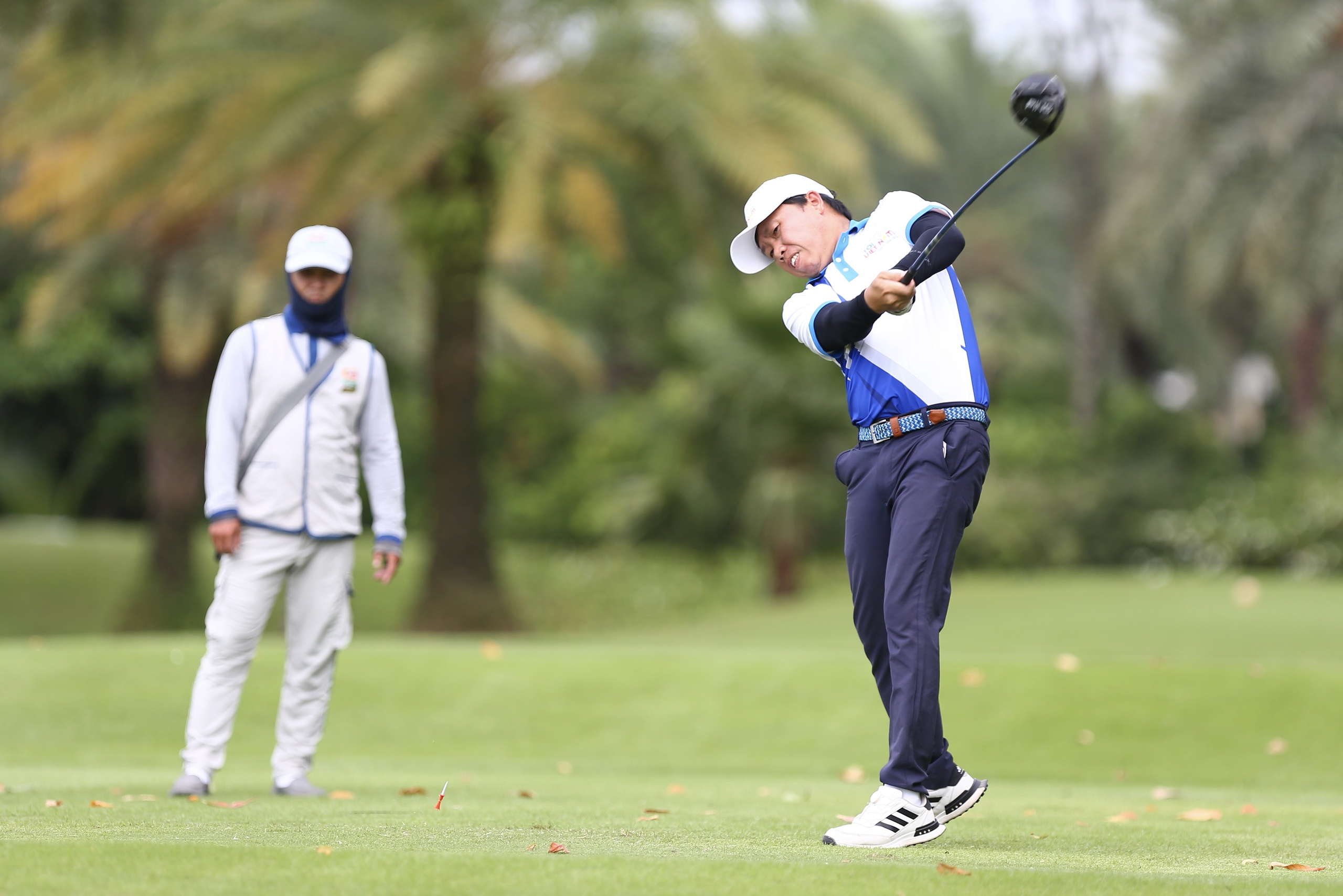 Giải Golf "Tôi yêu Việt Nam" lần 4 năm 2026: Công bố áo đấu và cúp chiến thắng - Ảnh 1.
