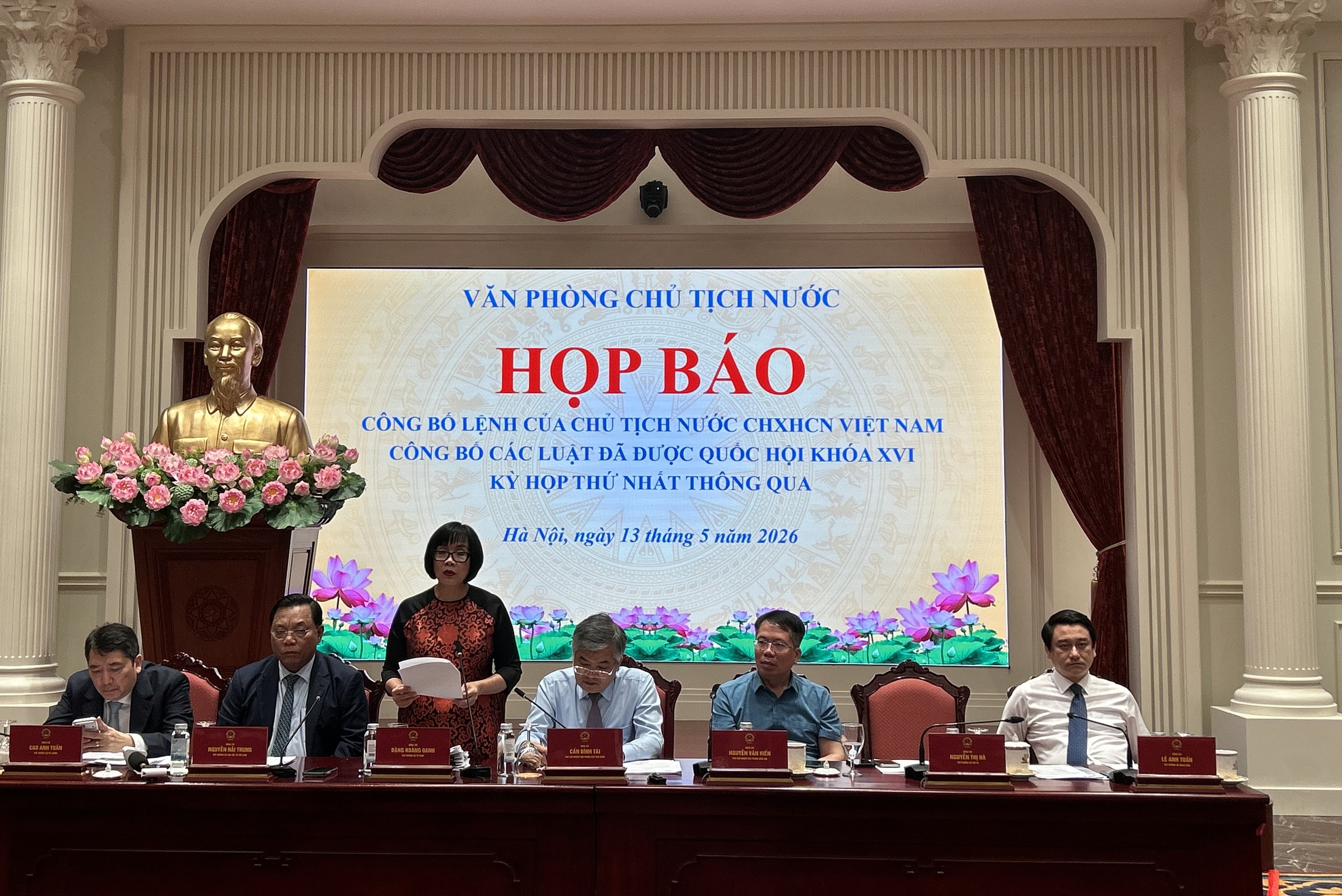 Người dân được làm thủ tục khai sinh, kết hôn không phụ thuộc nơi cư trú, địa giới hành chính - Ảnh 1.