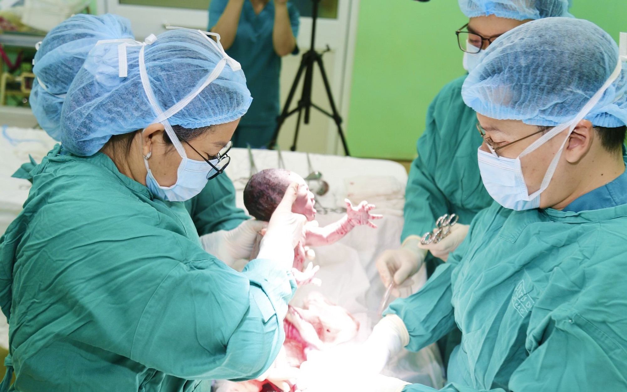 Đỉnh cao của y học hiện nay là điều trị ngay từ trong bào thai