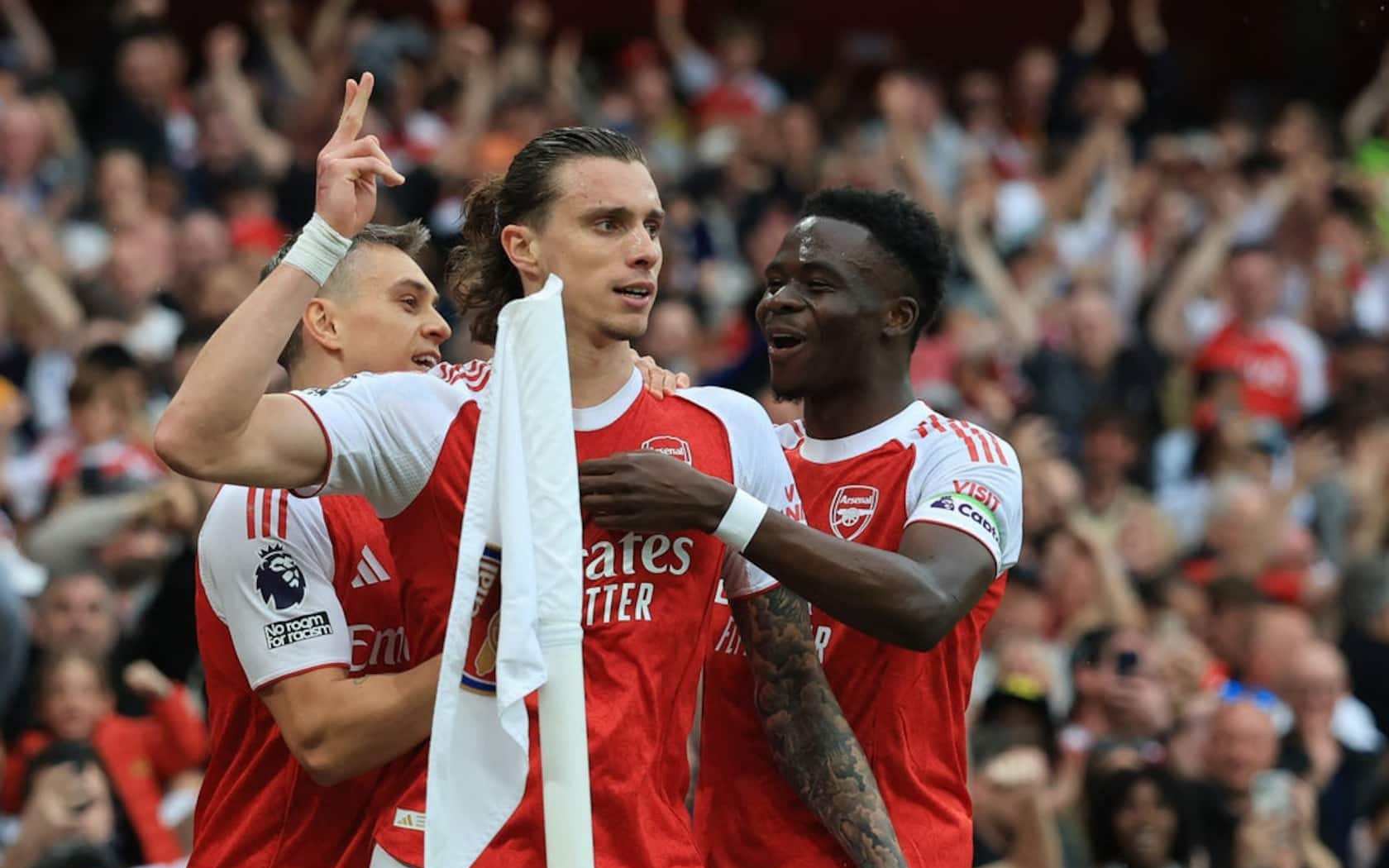 Arsenal có thể vô địch Ngoại hạng Anh khi nào?