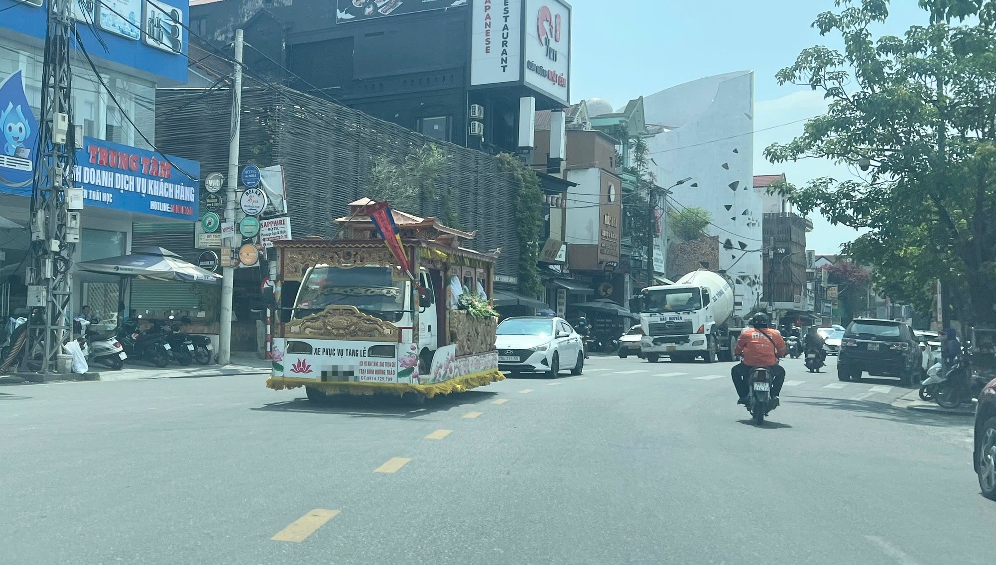 Giật mình với thực trạng xe tang ở Huế - Ảnh 1.