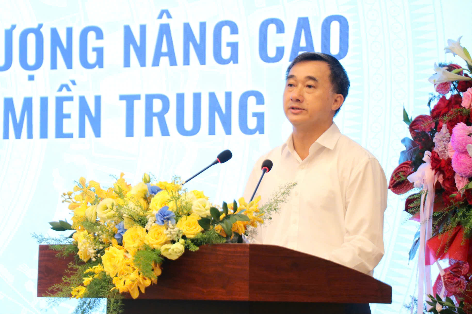 Thứ trưởng Bộ Y Tế Trần Văn Thuấn: Bộ tiêu chuẩn bệnh viện không thể chỉ “nâng cấp câu chữ” - Ảnh 2.
