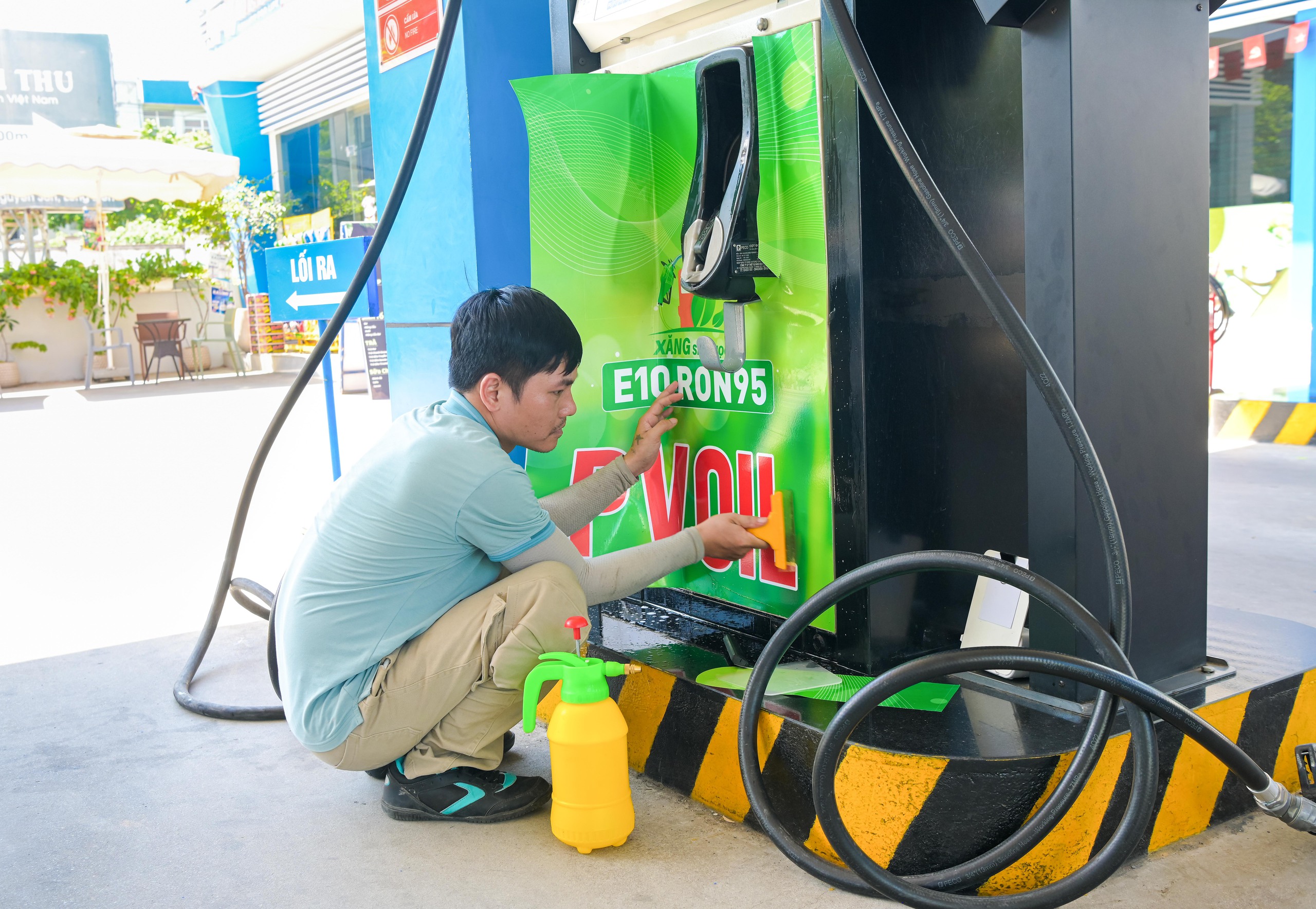 Gần 1.000 cửa h&agrave;ng xăng dầu PVOIL đ&atilde; sẵn s&agrave;ng kinh doanh xăng E10 - Ảnh 2.