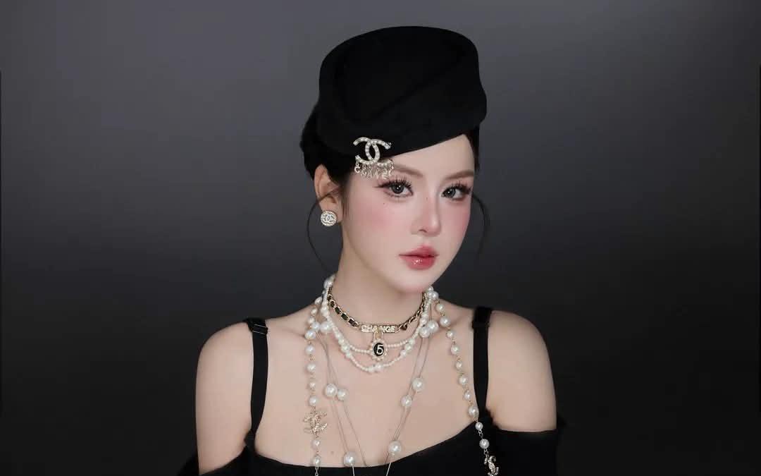 Giang Uyên: Nữ idol livestream xây dựng cộng đồng văn minh, mang yêu thương đến bà con vùng cao