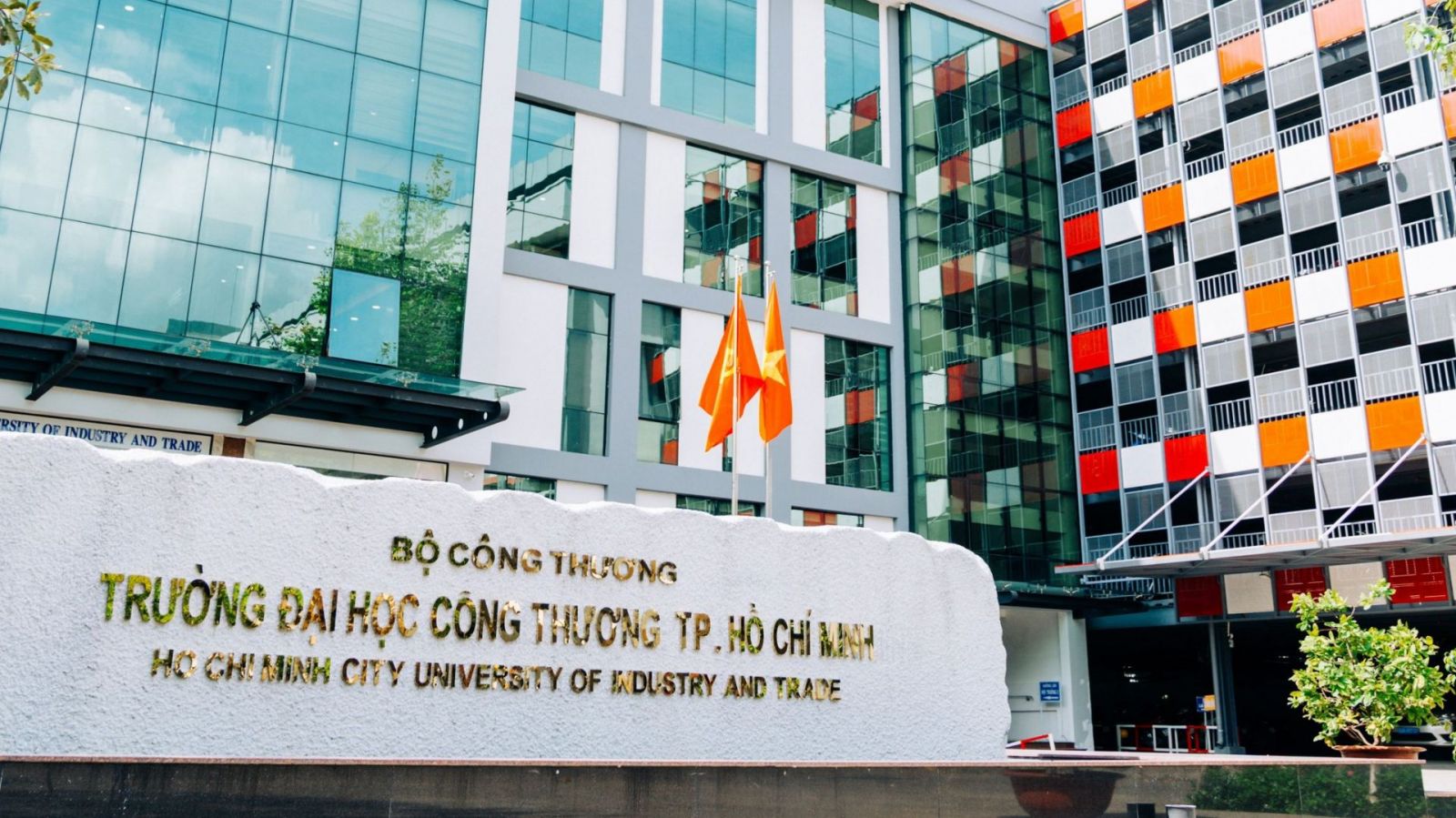 Đề xuất tăng tự chủ đại học, đào tạo tiến sĩ trọng điểm - Ảnh 1.