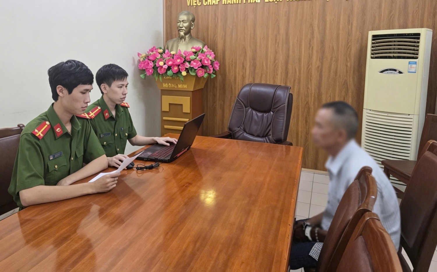 Người đàn ông 60 tuổi giở trò đồi bại với bé gái 6 tuổi