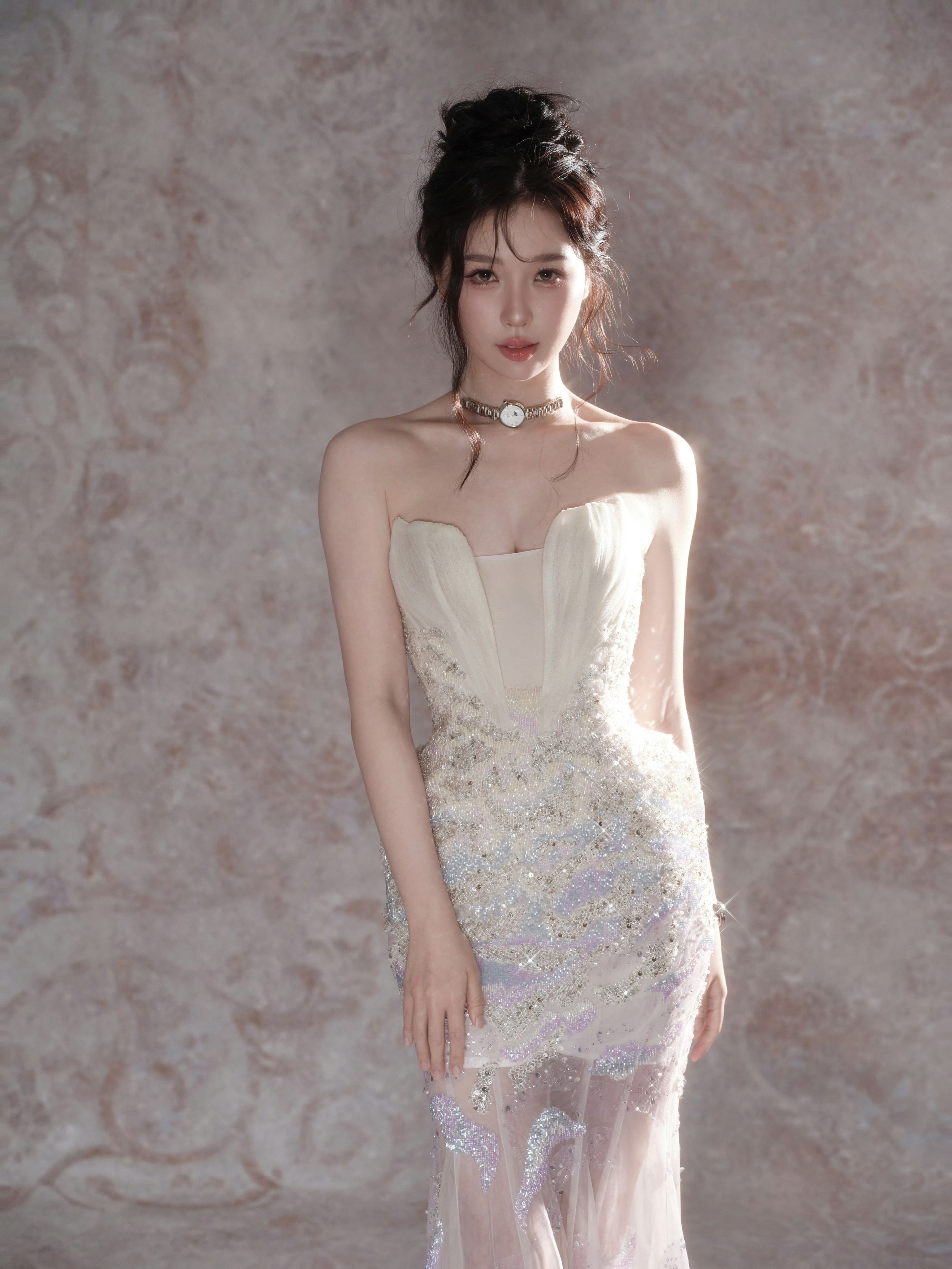 Mỹ nh&acirc;n Bạch Lộc, Ngu Thư H&acirc;n quyến rũ với đầm Việt - Ảnh 6.