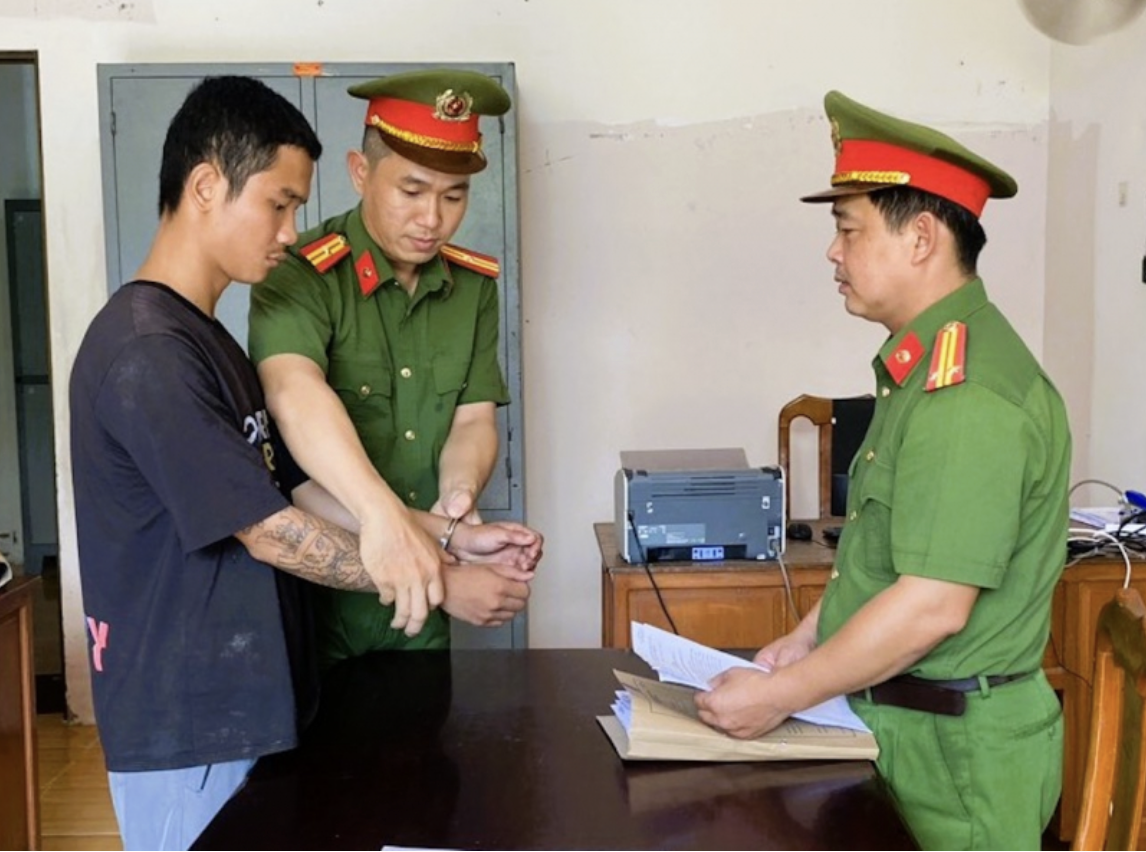 Khi "yêu râu xanh" ẩn mình ngay trong nhà - Ảnh 1.