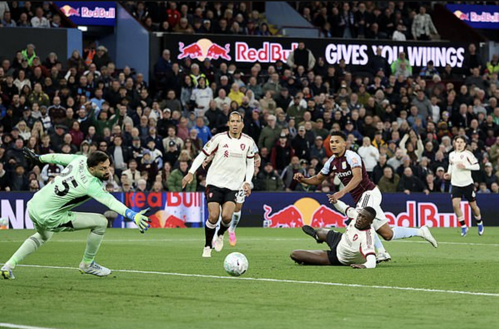 Aston Villa bay bổng trời &Acirc;u sau m&agrave;n bắn hạ Liverpool - Ảnh 5.
