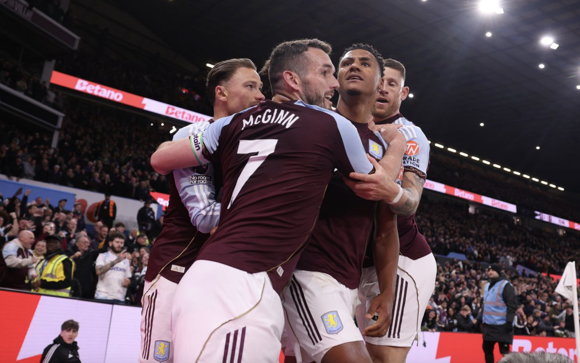 Aston Villa bay bổng trời Âu sau màn bắn hạ Liverpool