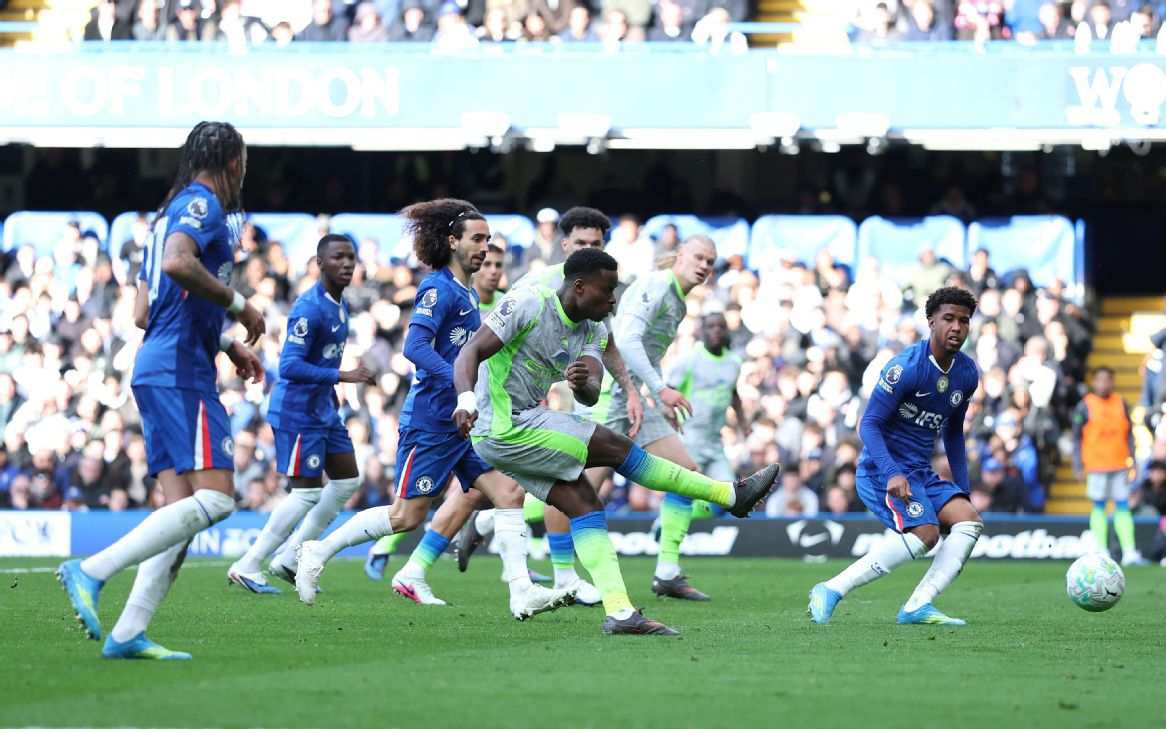 Man City - Chelsea với hình ảnh trái ngược trước chung kết FA Cup