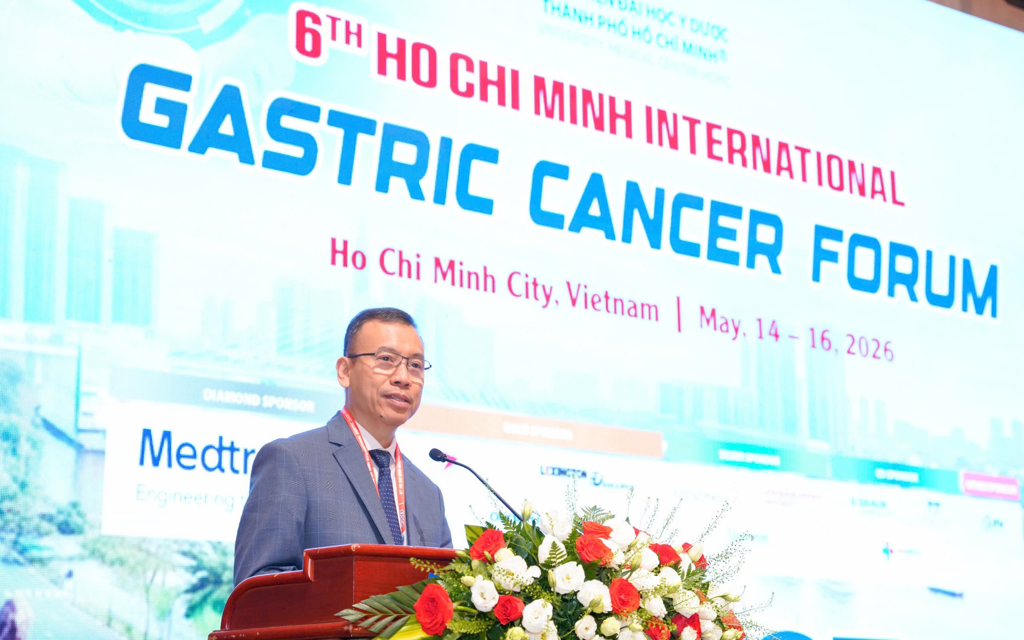 Có thể điều trị nội soi ung thư dạ dày, không cần phẫu thuật
